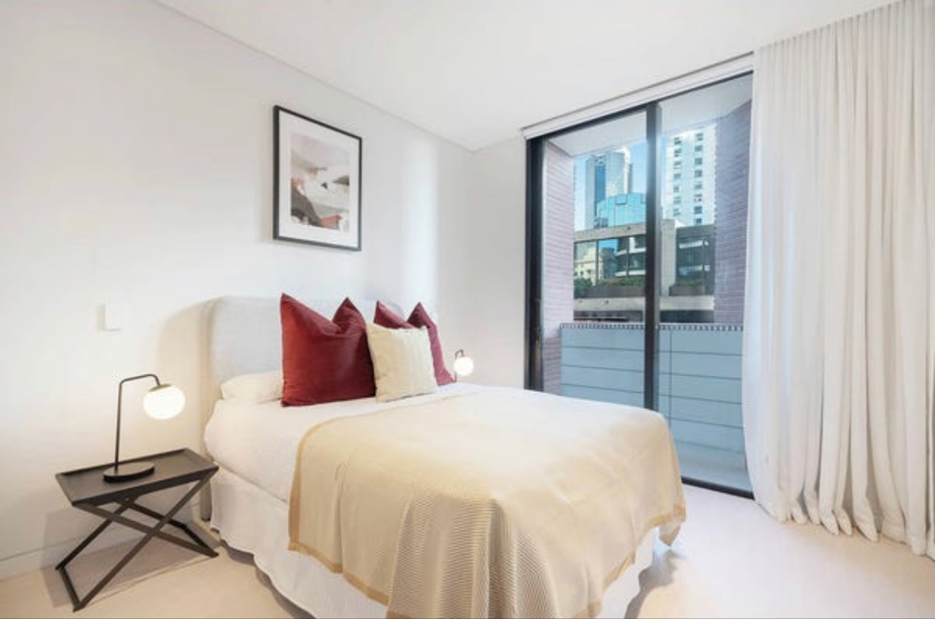 今日悉尼Sydney CBD 豪华海景两房短租可看海港大桥带车位 Sydney CBD 豪华海景两房短租可看海港大桥带车位