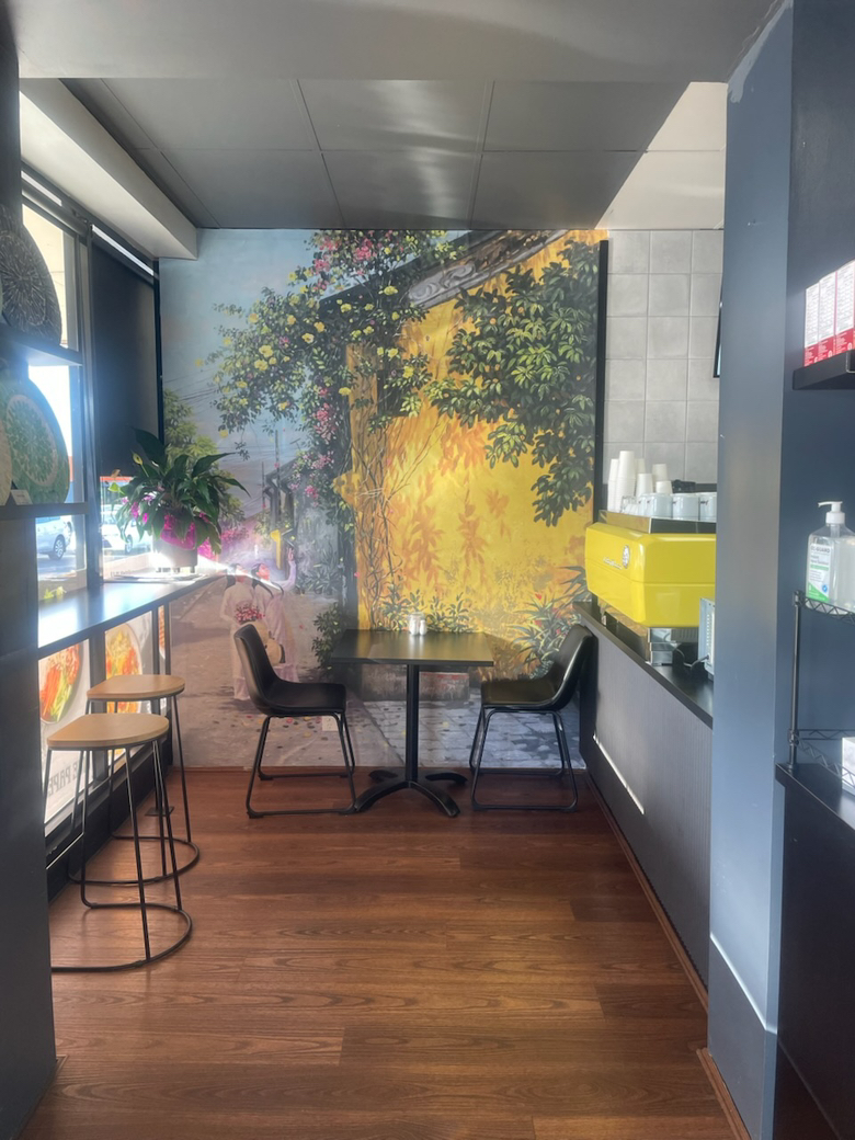 今日基隆 Geelong 黄金地段咖啡店急转让出售住宅房在后面 Geelong 黄金地段咖啡店急转让出售住宅房在后面
