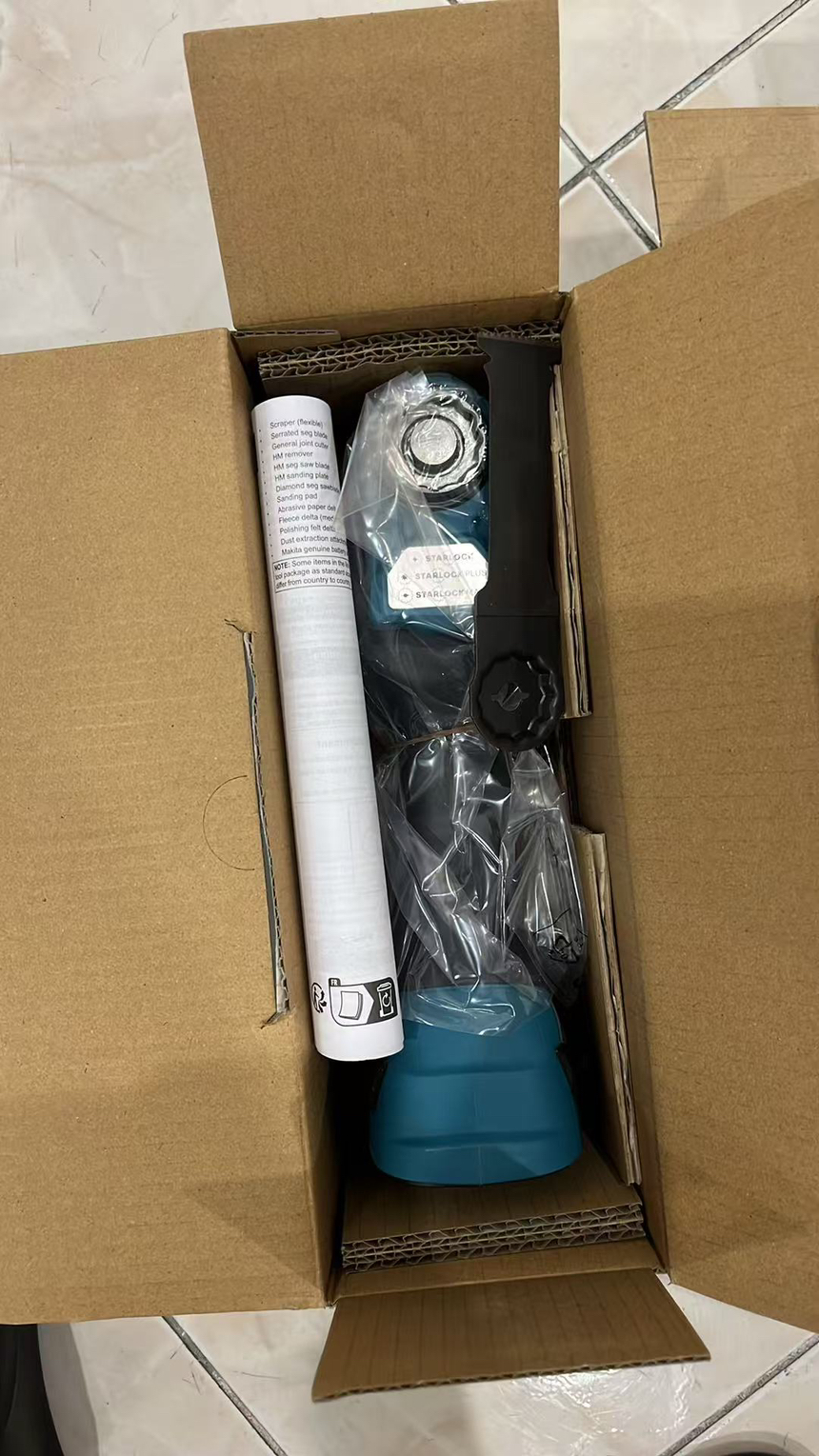 今日珀斯全新仅开箱未使用makita圆锯角磨机和mutitool出售 全新仅开箱未使用makita圆锯角磨机和mutitool出售