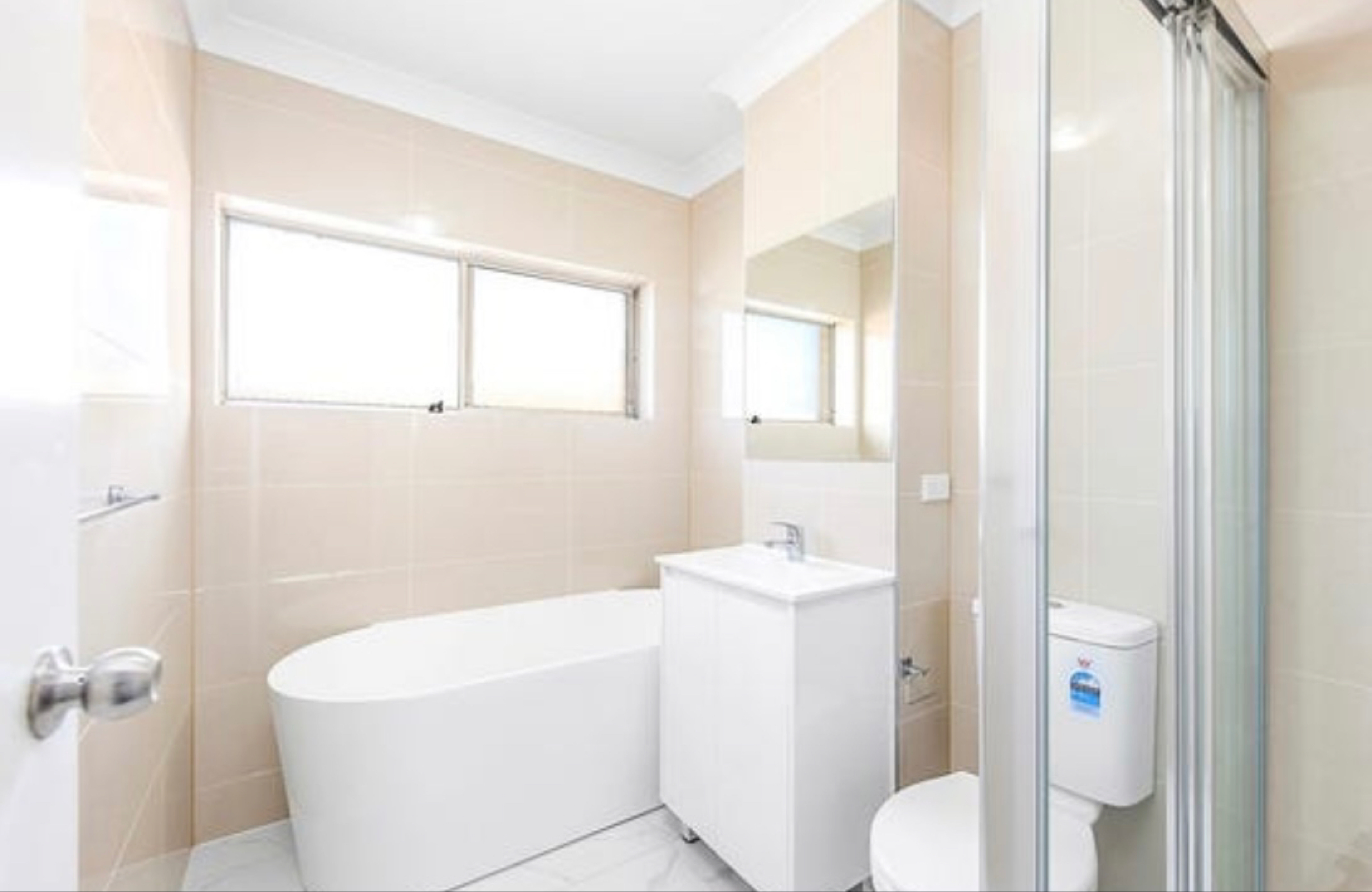 今日悉尼Kingsford 4KennedyLn两室一卫CBDView超新公寓提供家具家电 Kingsford 4KennedyLn两室一卫CBDView超新公寓提供家具家电