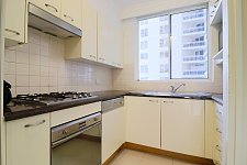 Sydney 悉尼CBD The Summit 两房公寓出租  带家具  车位