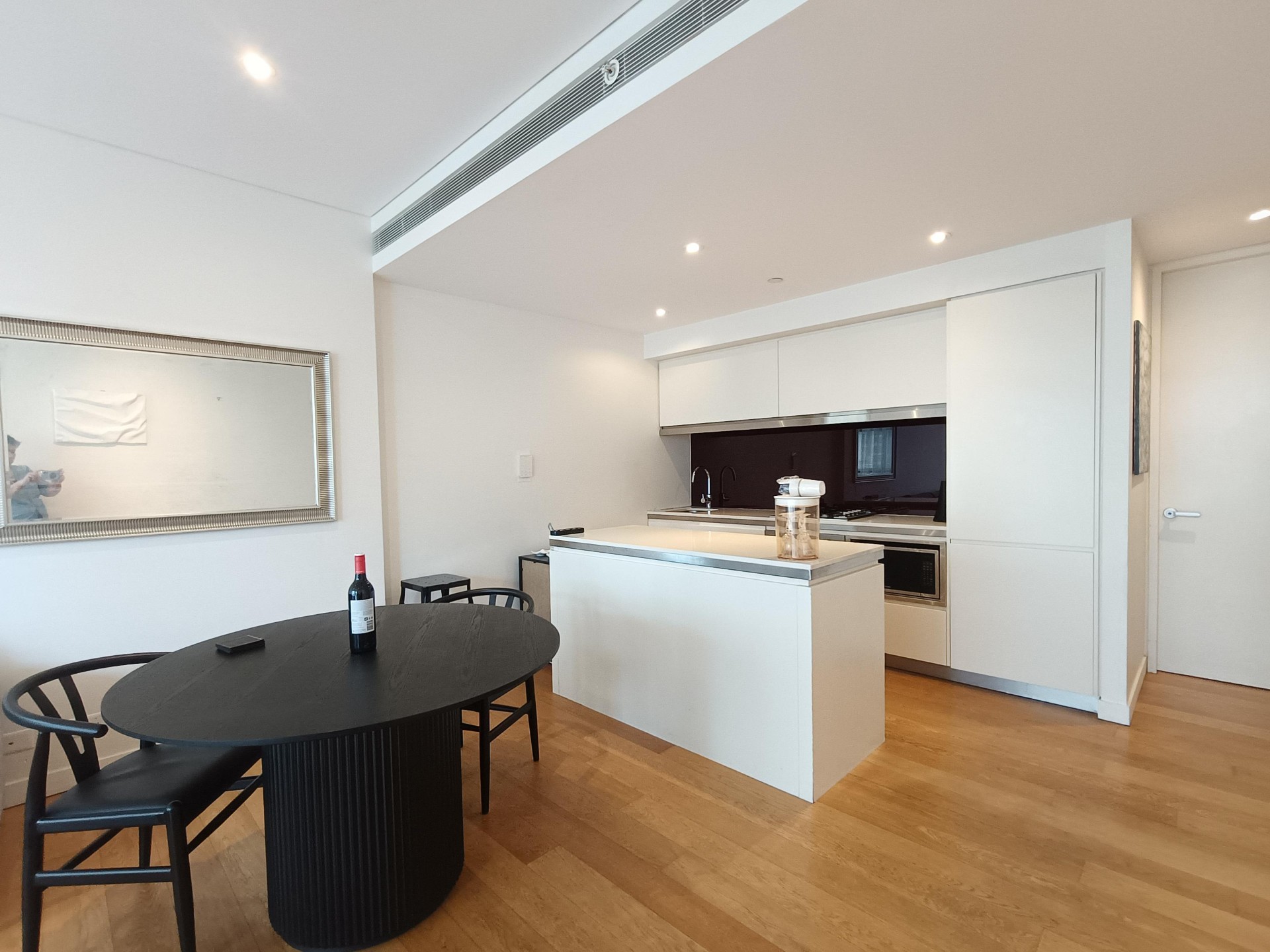 今日悉尼Sydney 悉尼CBD名厦Lumiere Residences2房2卫家具可即入住澳币1790周0416467166 Sydney 悉尼CBD名厦Lumiere Residences2房2卫家具可即入住澳币1790周0416467166