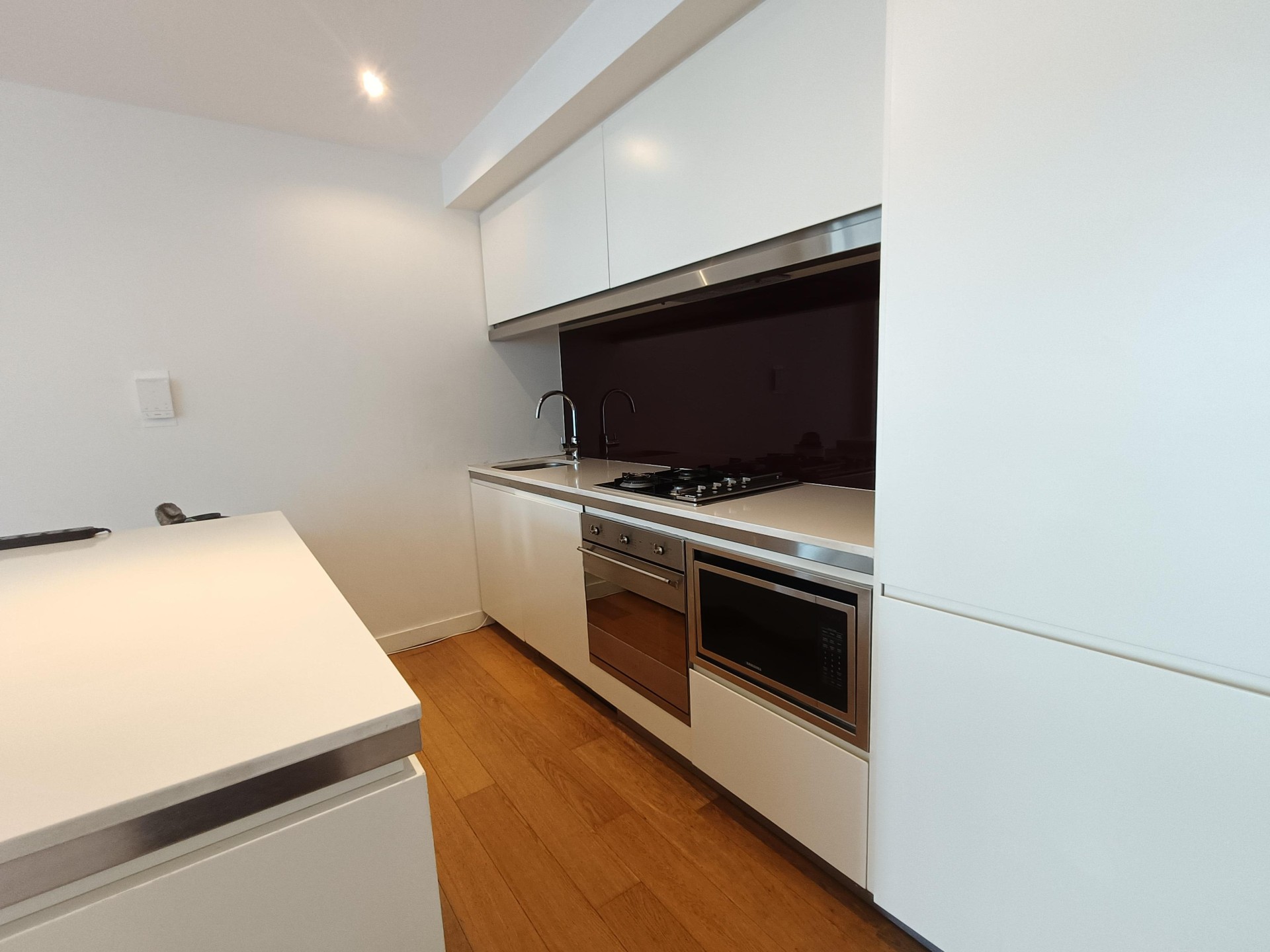 今日悉尼Sydney 悉尼CBD名厦Lumiere Residences2房2卫家具可即入住澳币1790周0416467166 Sydney 悉尼CBD名厦Lumiere Residences2房2卫家具可即入住澳币1790周0416467166