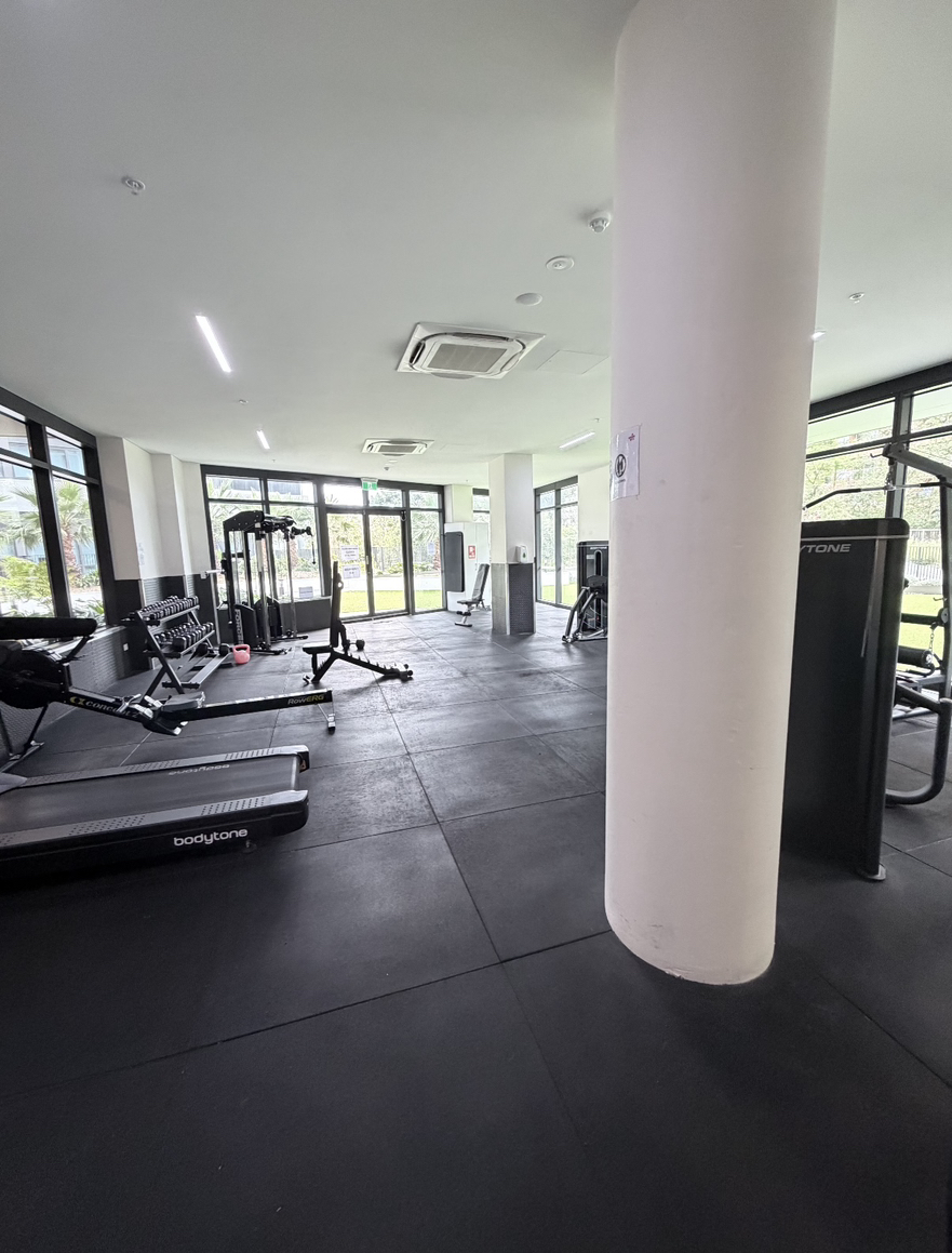 今日悉尼Burwood Homebush新公寓主卧独立卫浴独立阳台包bill Burwood Homebush新公寓主卧独立卫浴独立阳台包bill