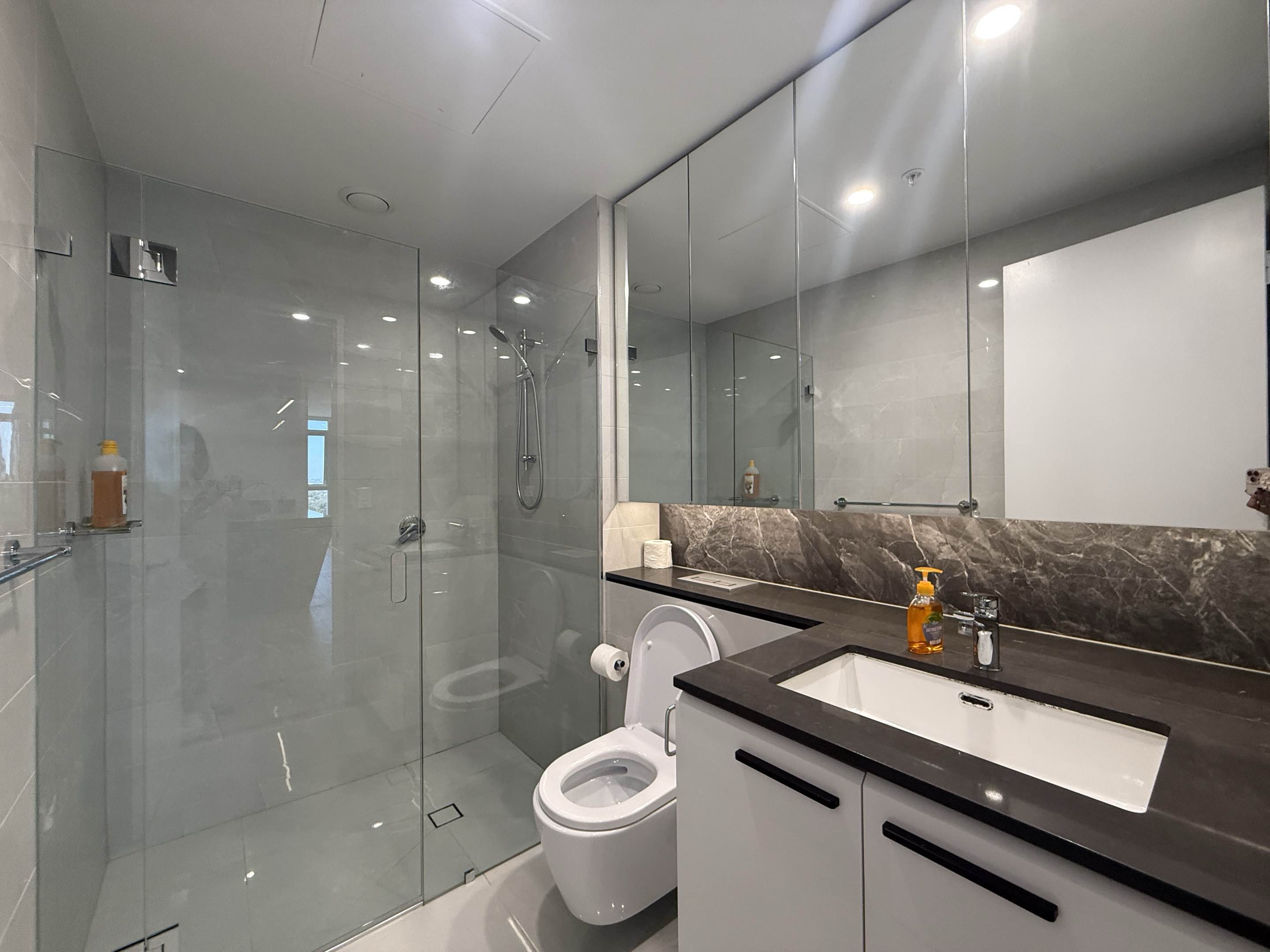 今日悉尼Eastgardens 2B2B丨全屋空调超市环绕 Eastgardens 2B2B丨全屋空调超市环绕