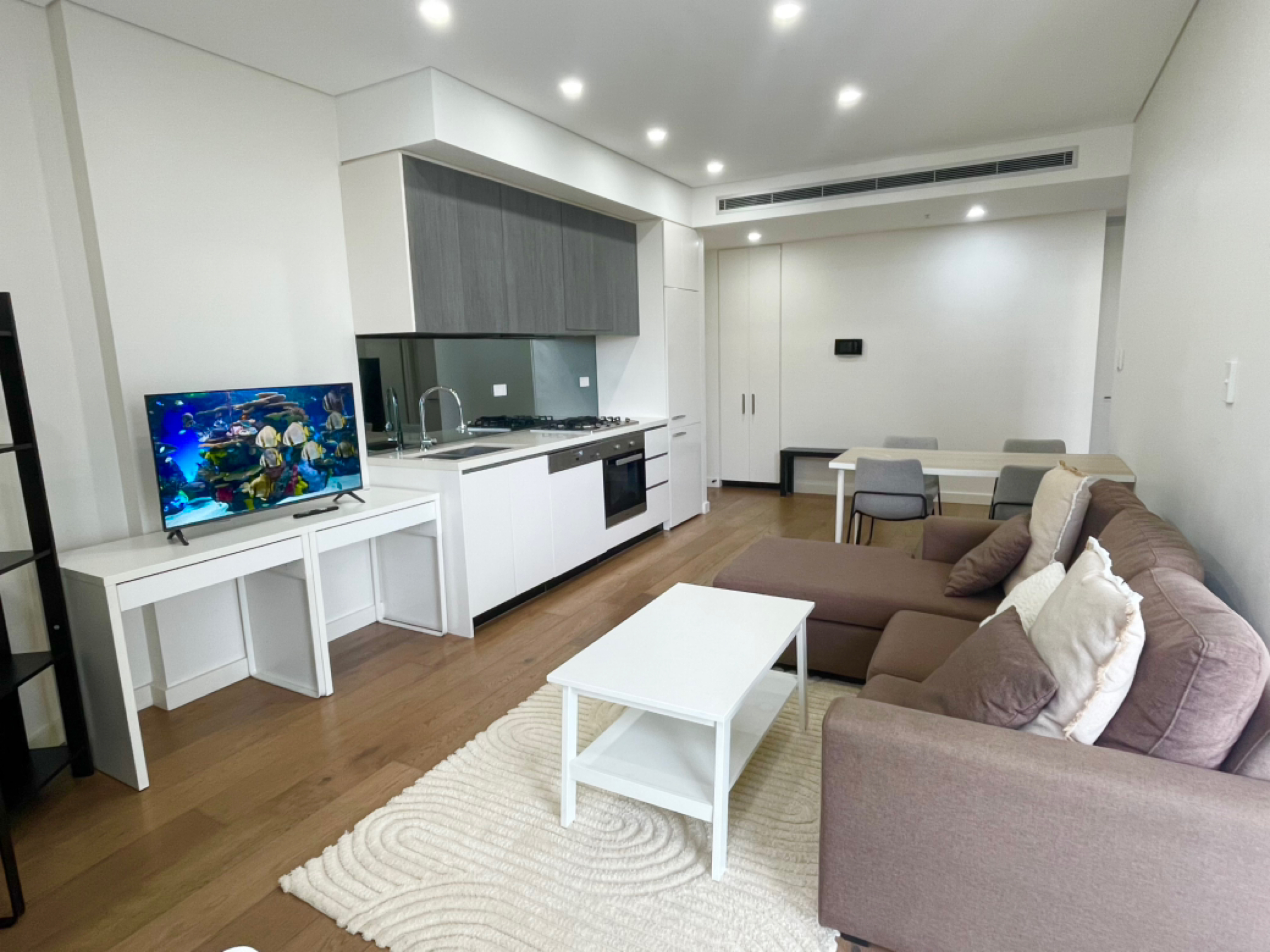 今日珀斯Waterloo 新一房加书房 带家具 整租 现可入住 Waterloo 新一房加书房 带家具 整租 现可入住