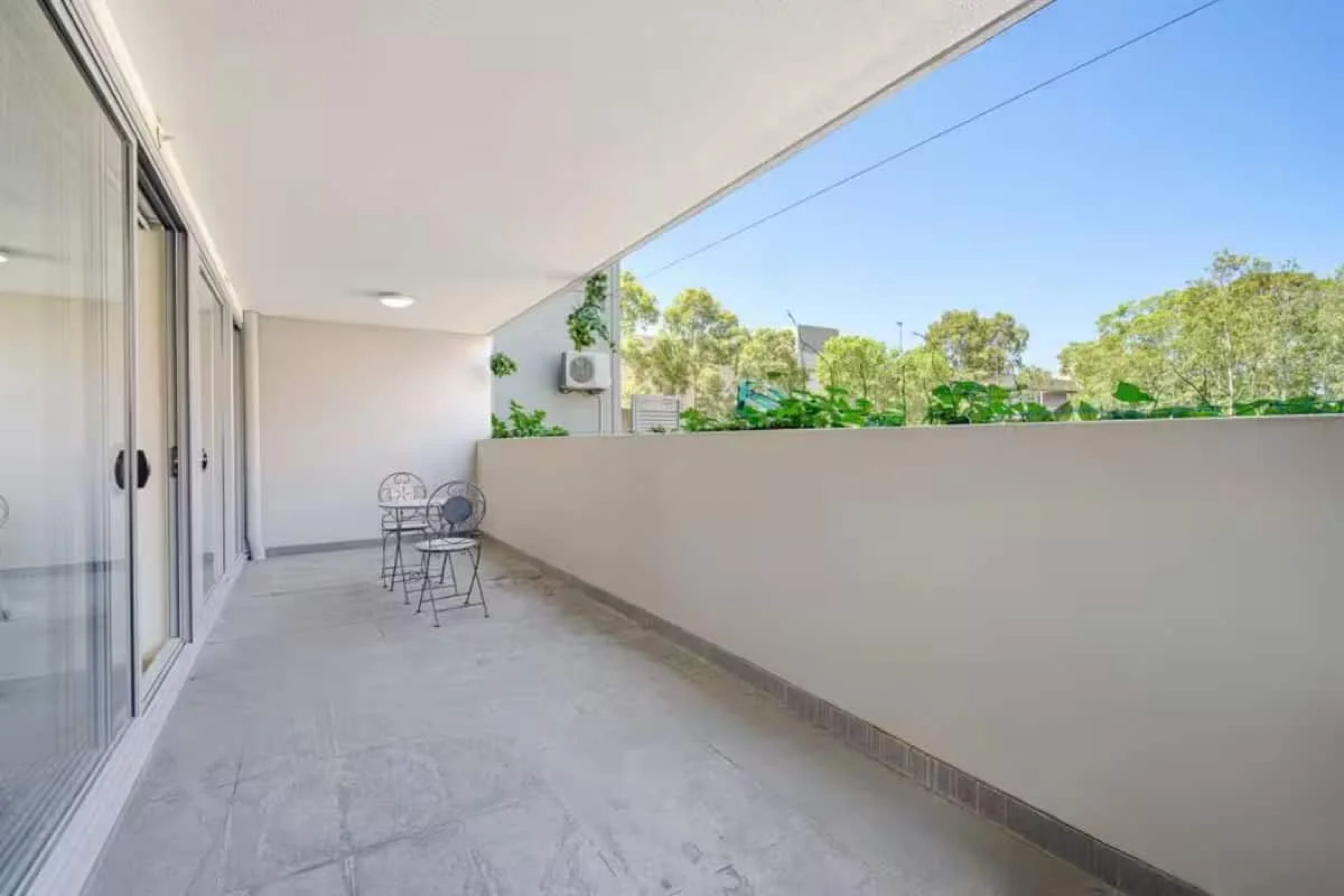 今日墨尔本Burwood Westfield旁边两房公寓出租 Burwood Westfield旁边两房公寓出租