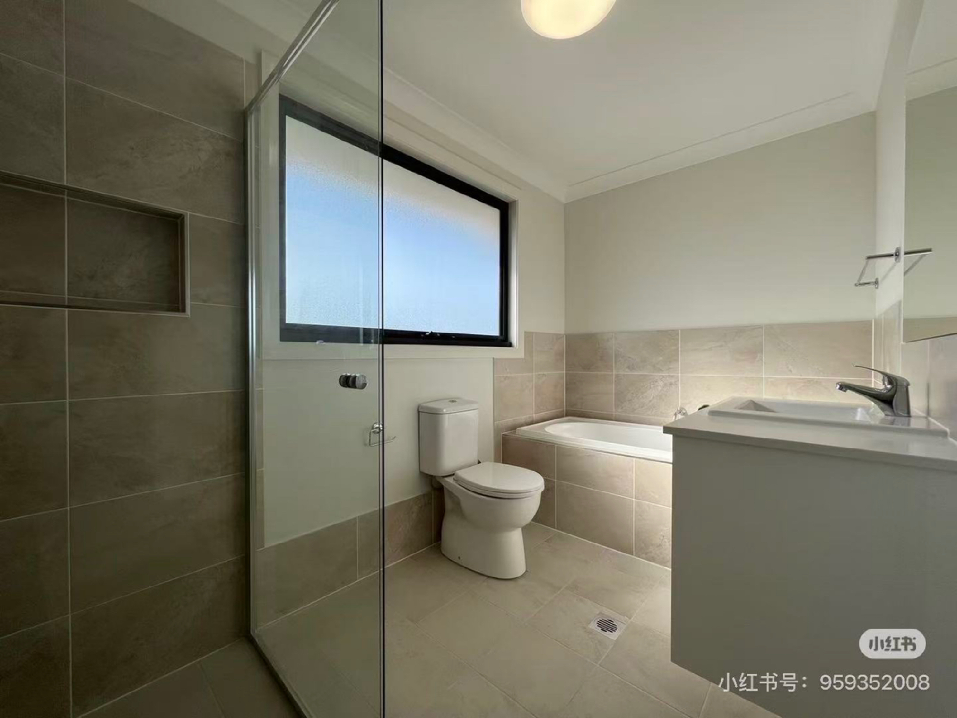 今日珀斯Bardia Edmondson Park 近新house分租 Bardia Edmondson Park 近新house分租