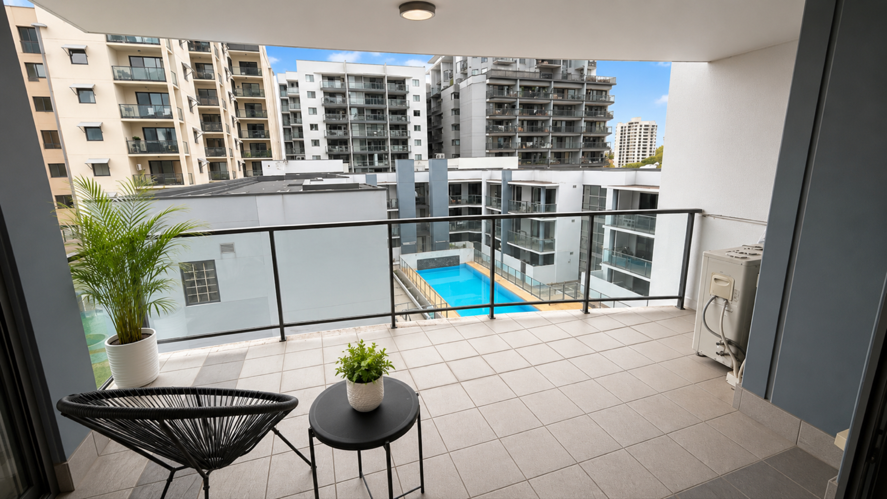 今日珀斯East Perth 高品质公寓出租2房2卫2车位全套家具拎包入住 East Perth 高品质公寓出租2房2卫2车位全套家具拎包入住