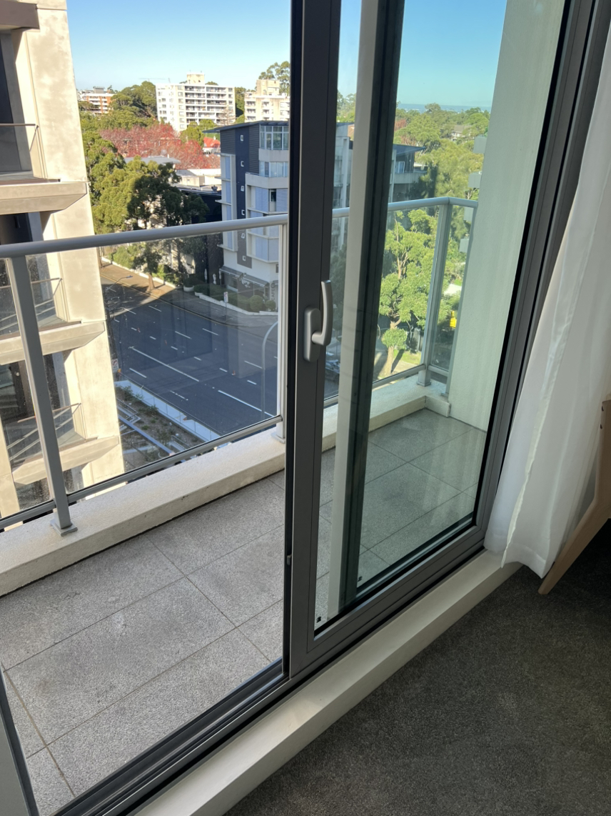 今日悉尼Chatswood 步行2分半到火车站 Chatswood 步行2分半到火车站