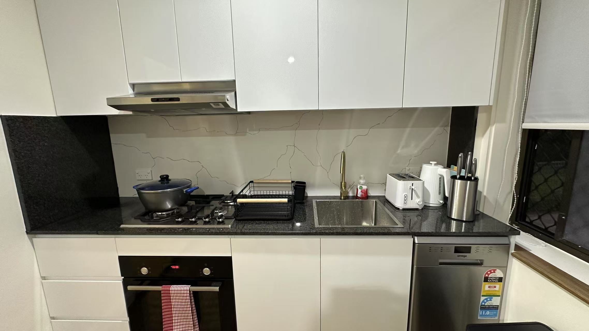 今日悉尼Burwood 悉尼 精致2b2b 出租 550起 Burwood 悉尼 精致2b2b 出租 550起
