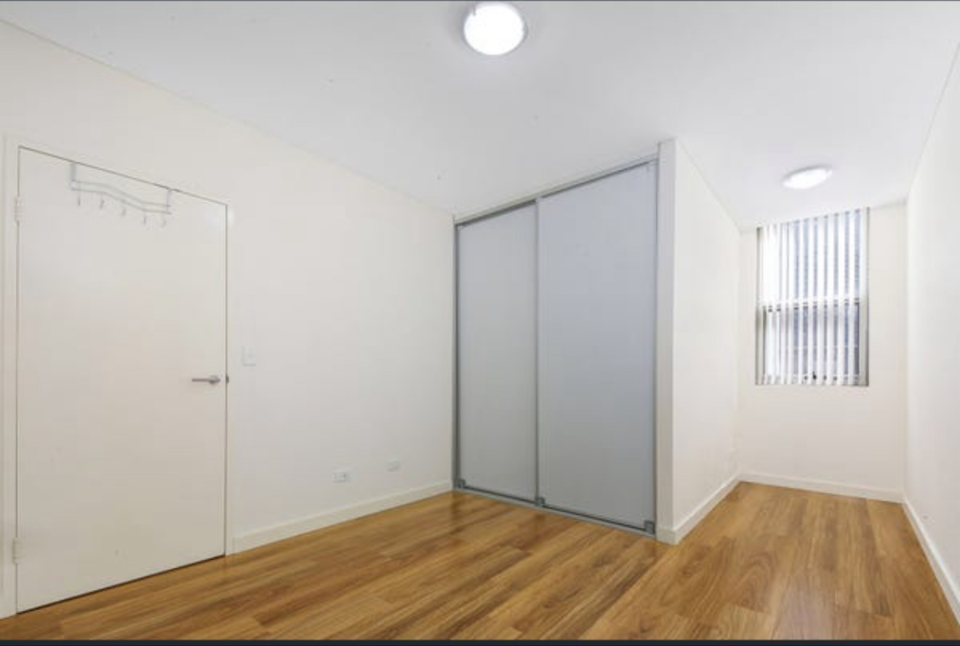 今日珀斯Wolli Creek 明亮主卧帶衛浴出租 Wolli Creek 明亮主卧帶衛浴出租