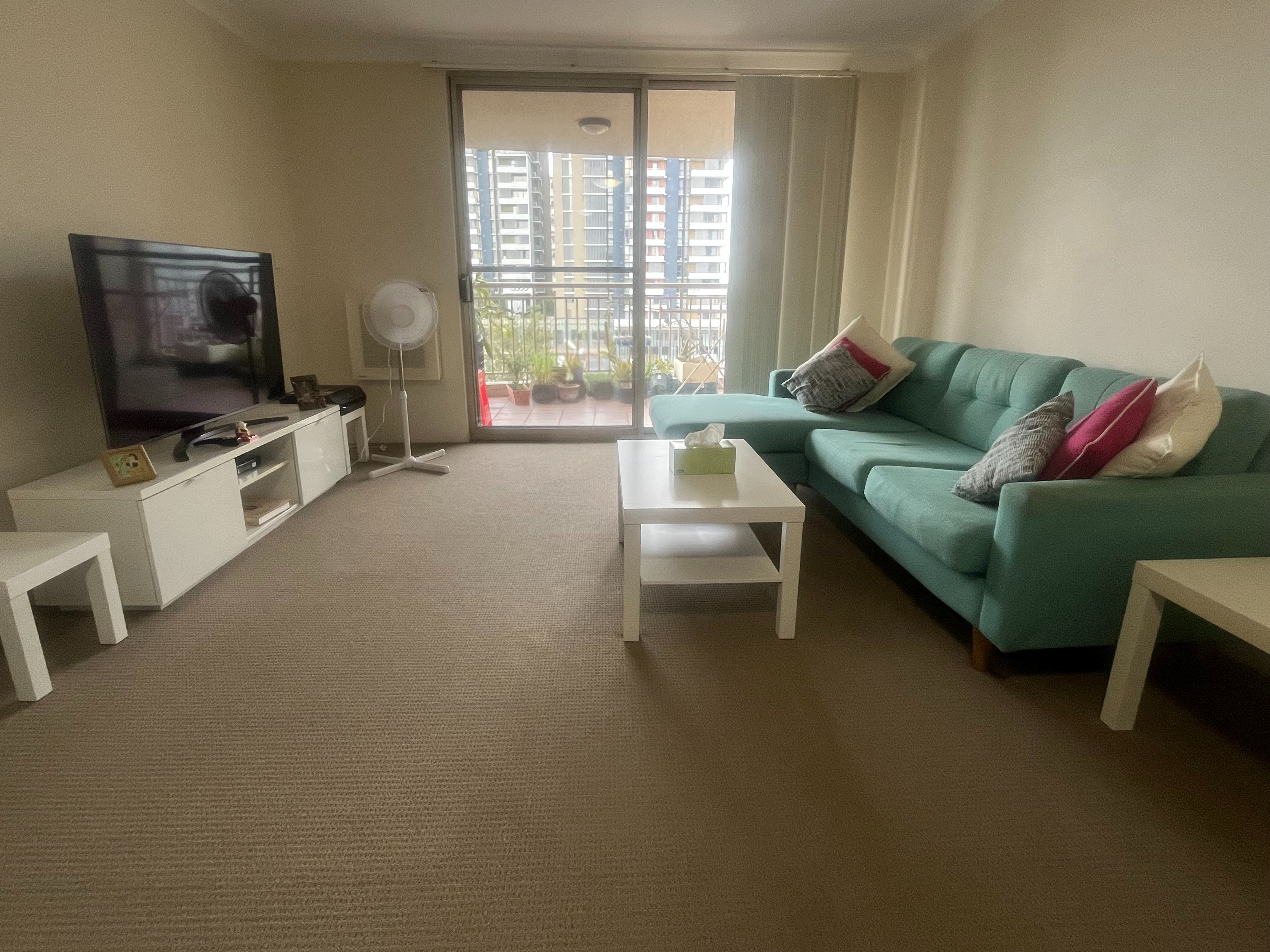 今日珀斯Burwood 3 min walk from Station Master bedroom Ensuite Burwood 3 min walk from Station Master bedroom Ensuite