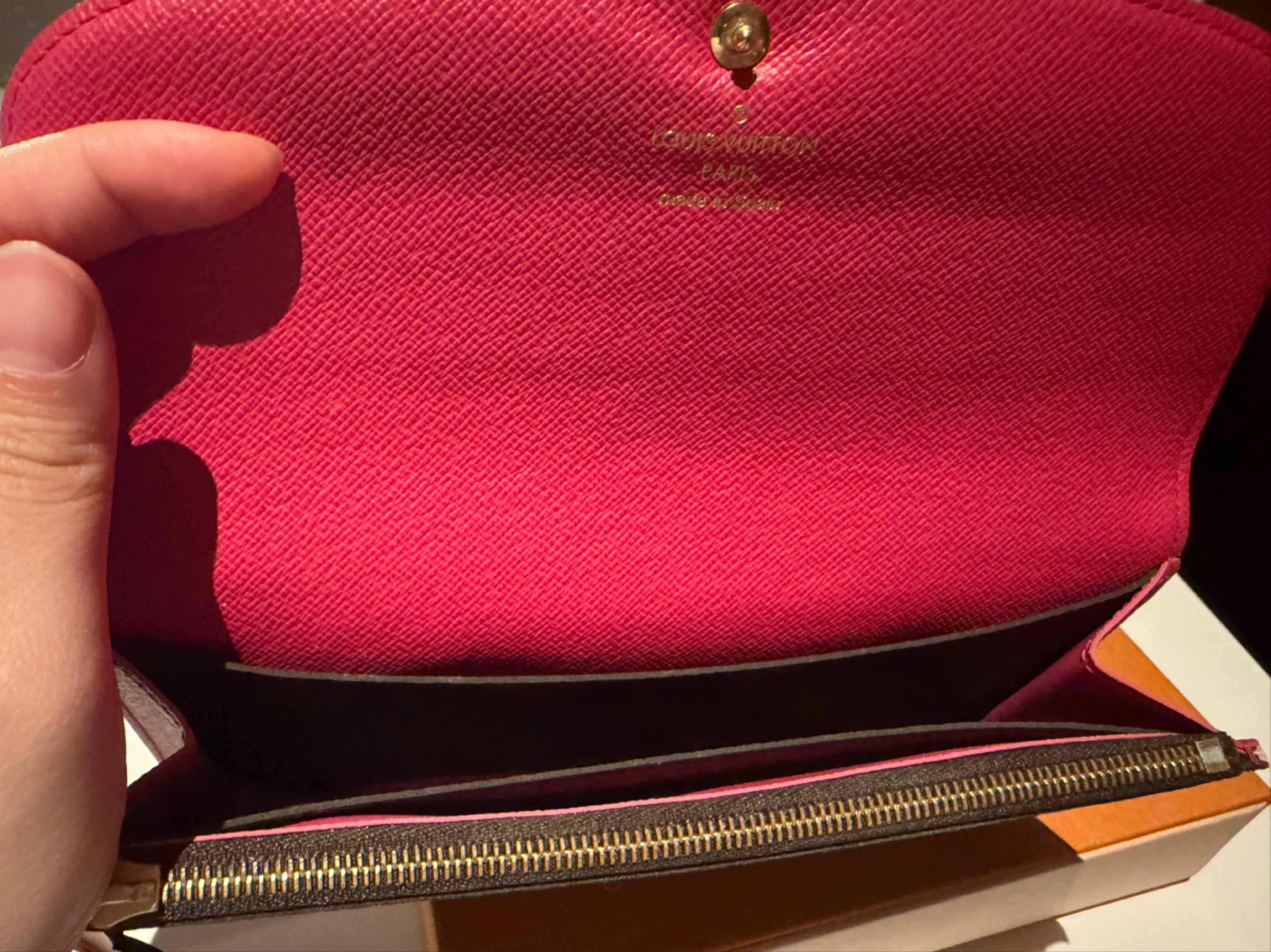今日悉尼97 新 正品LV Monogram 长款钱包 97 新 正品LV Monogram 长款钱包