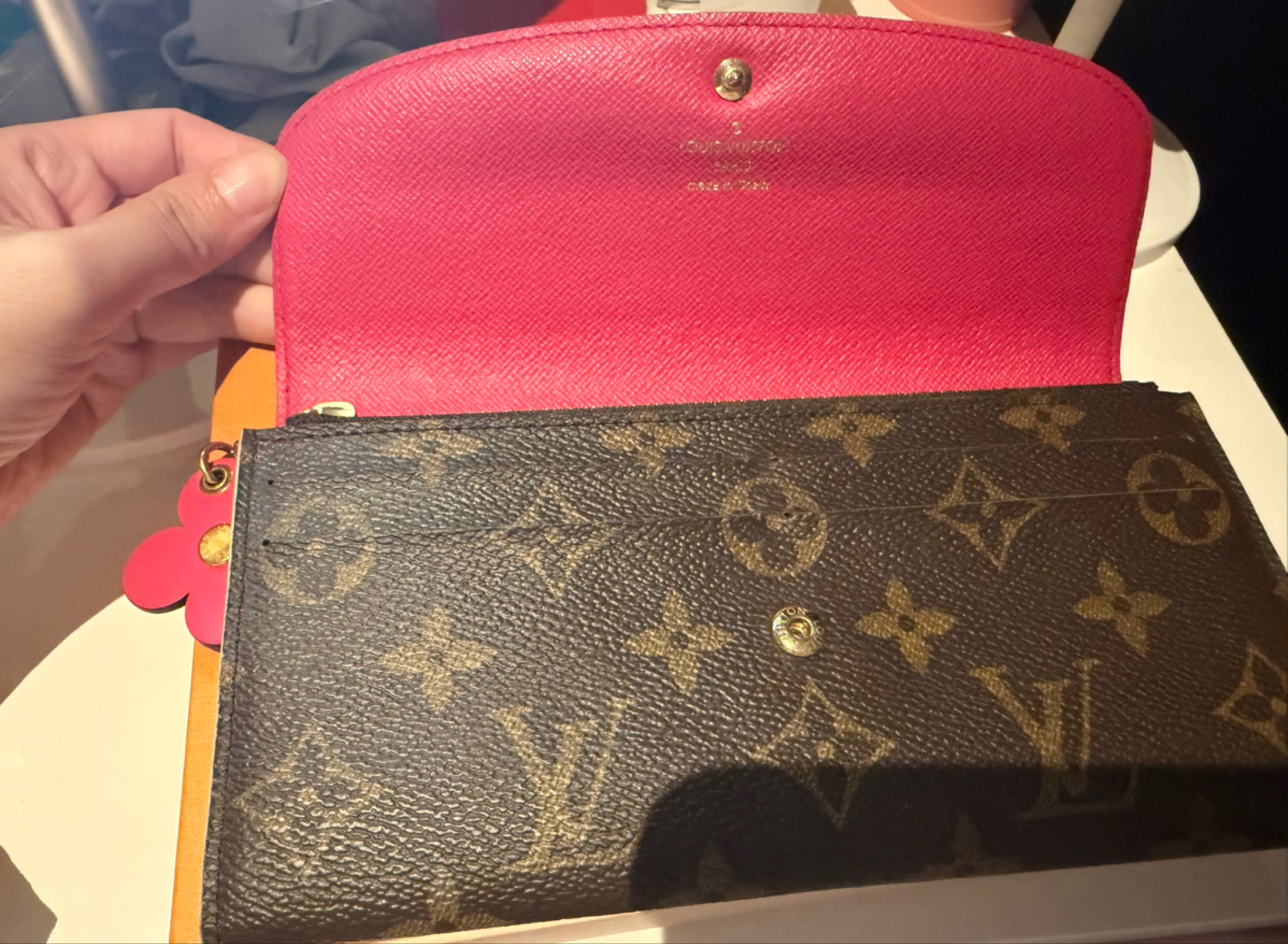 今日悉尼97 新 正品LV Monogram 长款钱包 97 新 正品LV Monogram 长款钱包