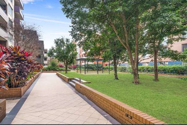 今日珀斯Auburn 整租两房两卫商场公寓拎包入住 Auburn 整租两房两卫商场公寓拎包入住