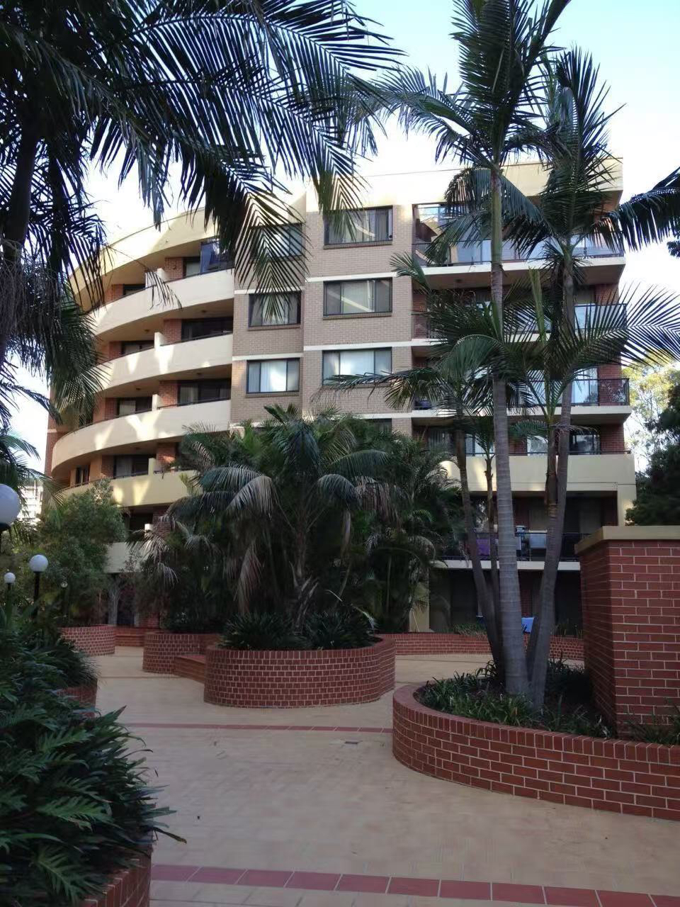 今日悉尼Strathfield 豪华公寓 超大主卧独立卫浴 可住Couple 空調 有车位 4分钟火车站 Strathfield 豪华公寓 超大主卧独立卫浴 可住Couple 空調 有车位 4分钟火车站