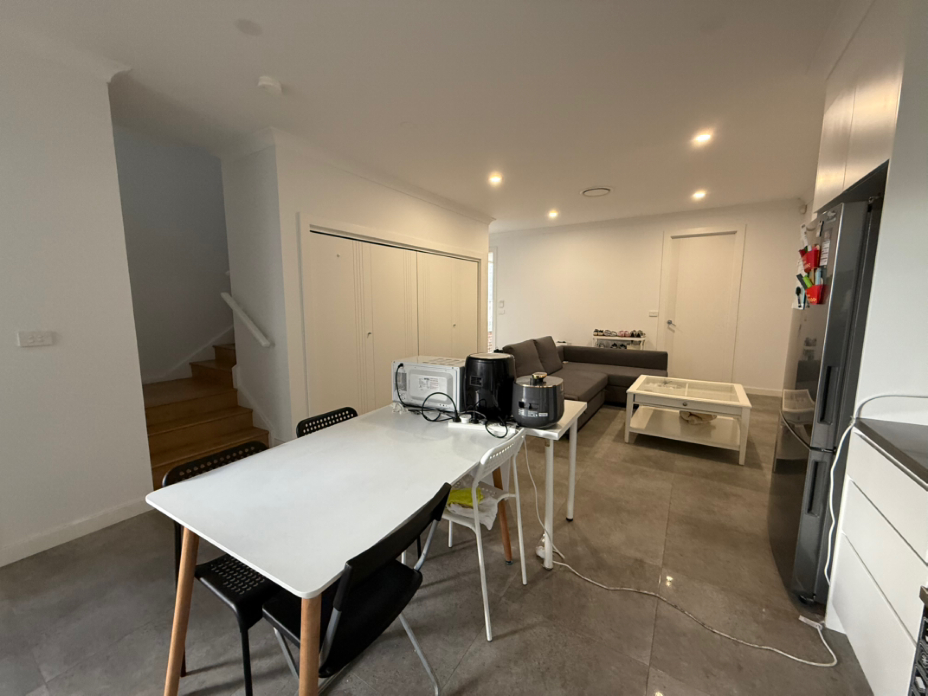 今日墨尔本Burwood 新4房townhouse找2女室友 Burwood 新4房townhouse找2女室友
