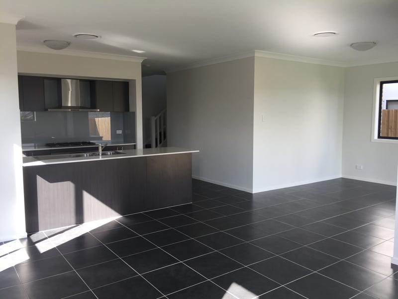 今日珀斯Kellyville 罕见4房3卫独立屋 优质学区plus Metro生活圈 Kellyville 罕见4房3卫独立屋 优质学区plus Metro生活圈