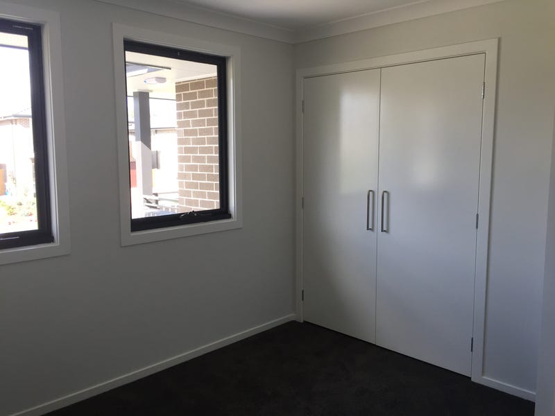 今日珀斯Kellyville 罕见4房3卫独立屋 优质学区plus Metro生活圈 Kellyville 罕见4房3卫独立屋 优质学区plus Metro生活圈