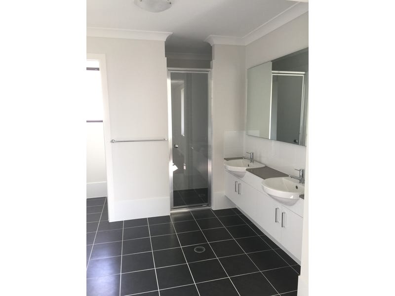 今日珀斯Kellyville 罕见4房3卫独立屋 优质学区plus Metro生活圈 Kellyville 罕见4房3卫独立屋 优质学区plus Metro生活圈