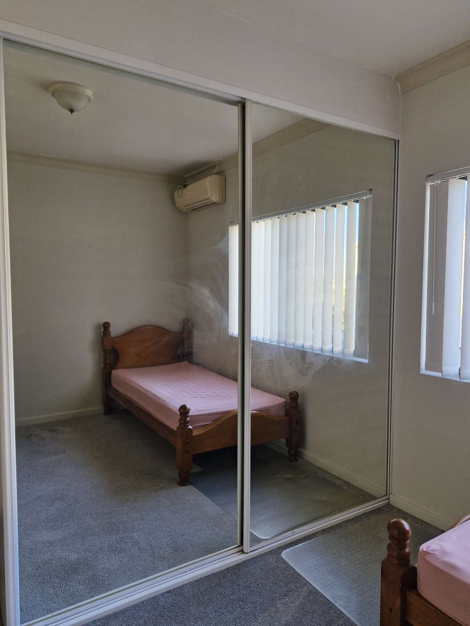 今日珀斯Parramatta Town house 优质单间招女性 Parramatta Town house 优质单间招女性