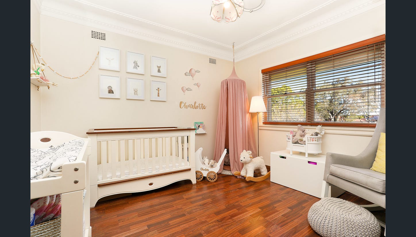 今日珀斯Strathfield House 整租 4房2卫2车位 适合家庭学生上班族合租 Strathfield House 整租 4房2卫2车位 适合家庭学生上班族合租