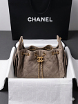 出一个chanel hobo mini 麂皮