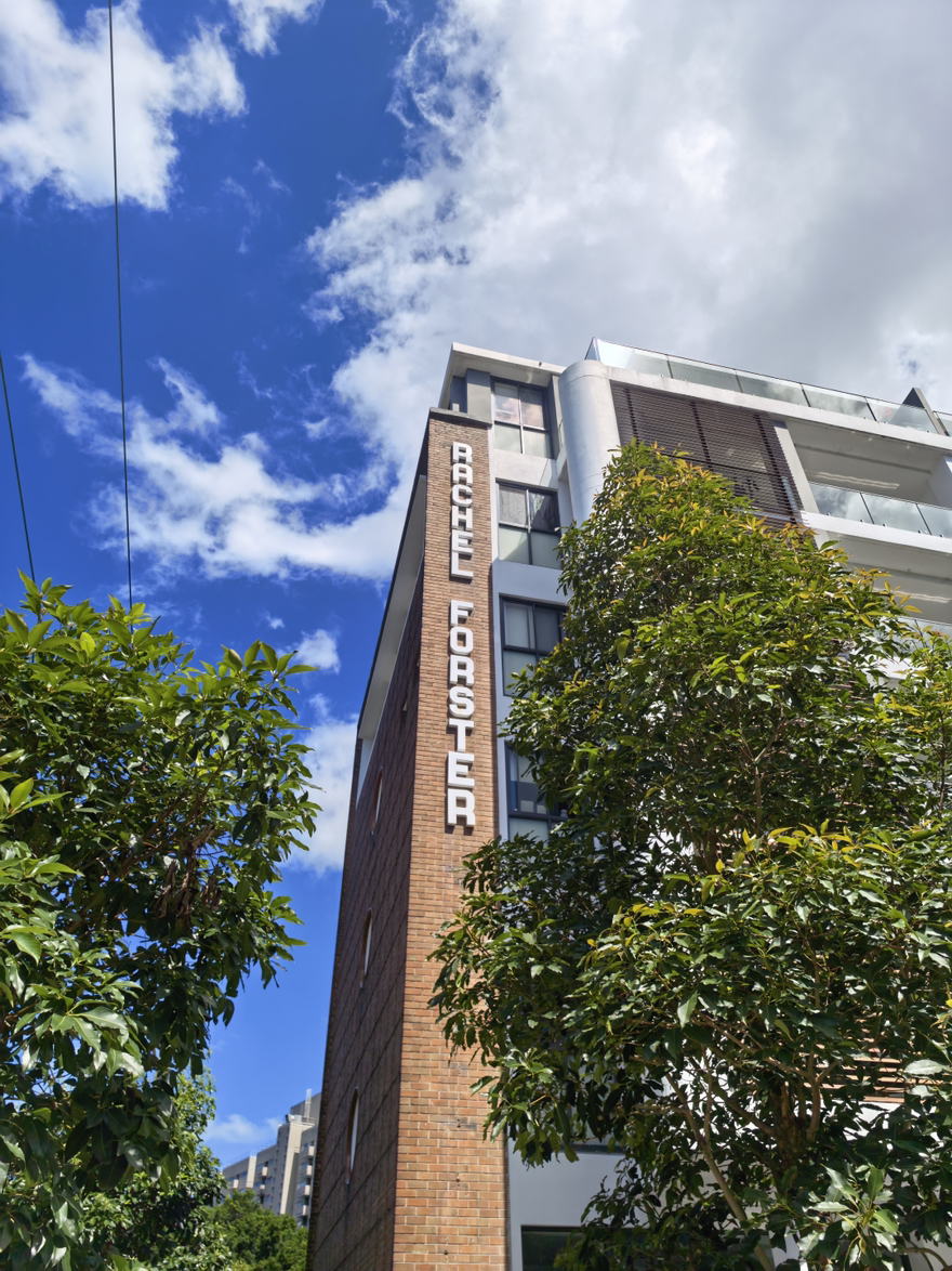今日悉尼Redfern 整租转租高层阳光1b全套家具家电近站悉尼大学 Redfern 整租转租高层阳光1b全套家具家电近站悉尼大学