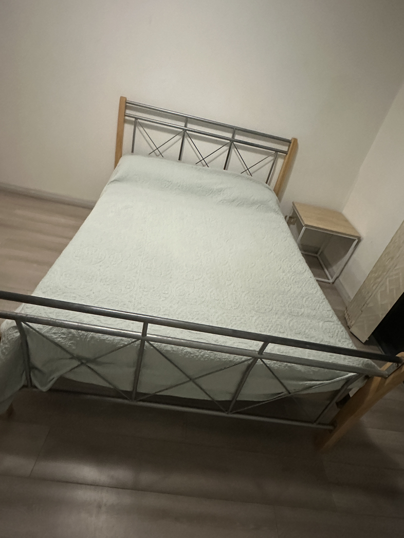 今日珀斯Queen bed Queen bed