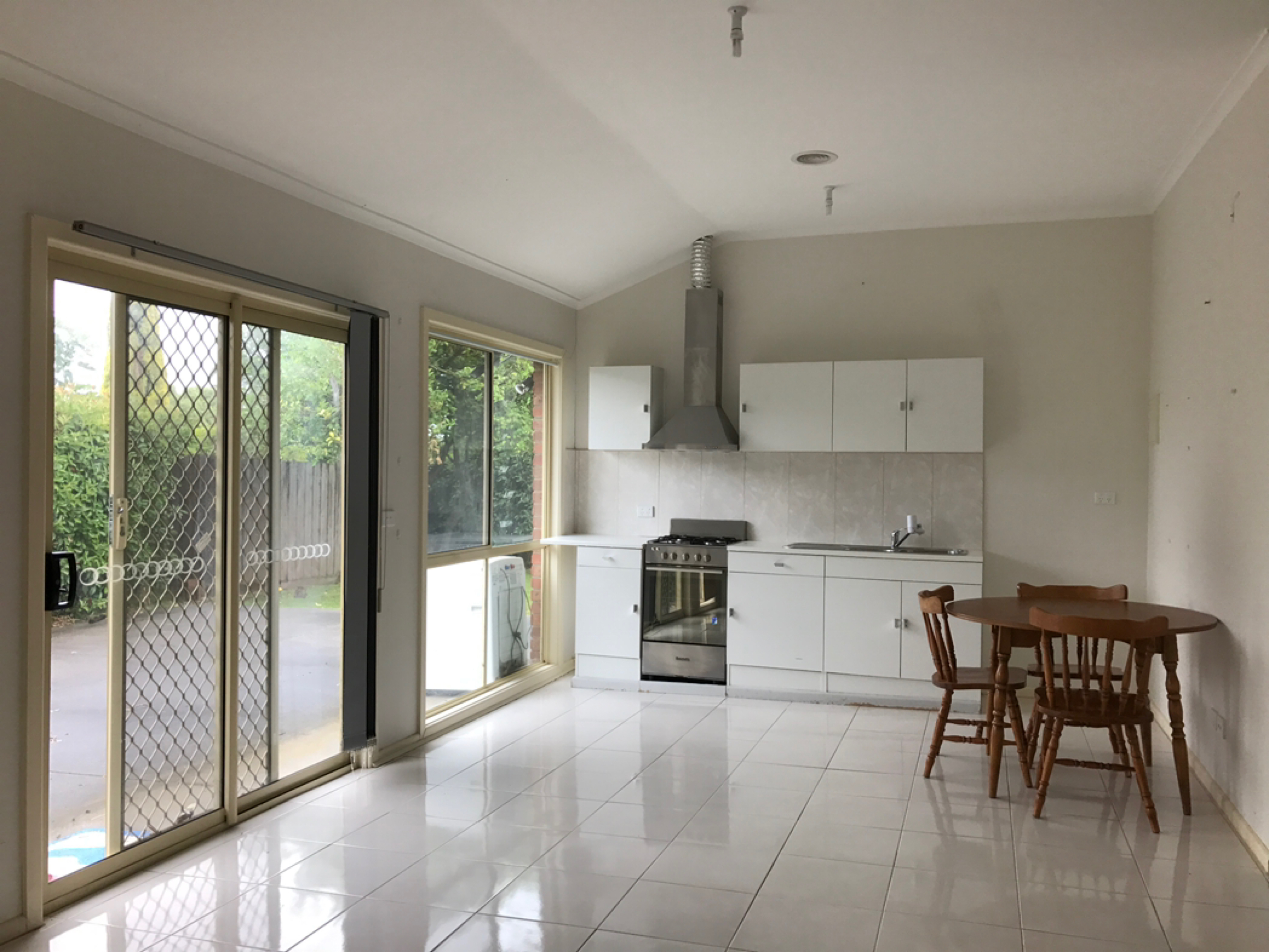 今日墨尔本Wantirna South 2 bedroom unit in Wantirna South 2 bedroom unit in