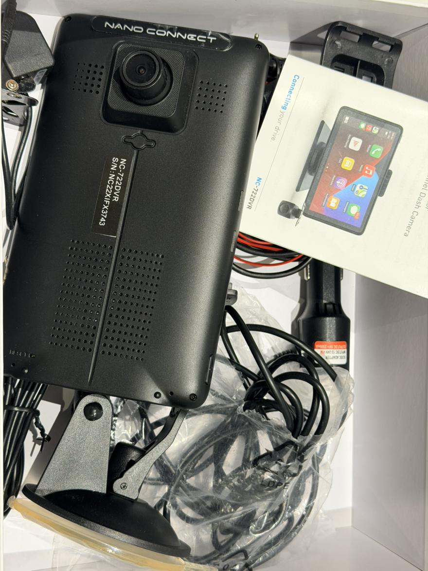 今日珀斯99新 supercheapauto卖349的行车记录仪加倒车影像 99新 supercheapauto卖349的行车记录仪加倒车影像