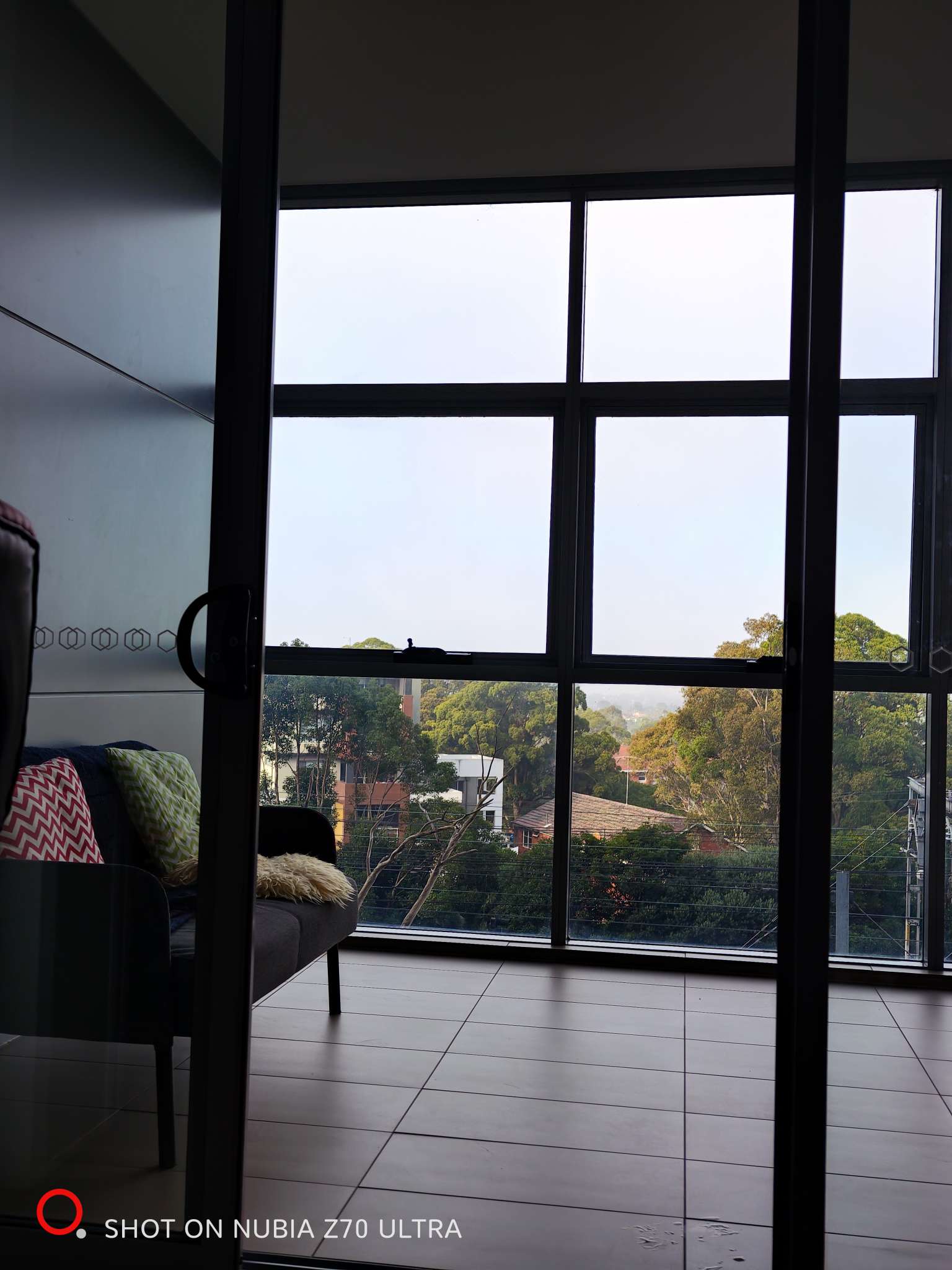 今日珀斯Hurstville 近新豪华Apartment主人套房招租 Hurstville 近新豪华Apartment主人套房招租