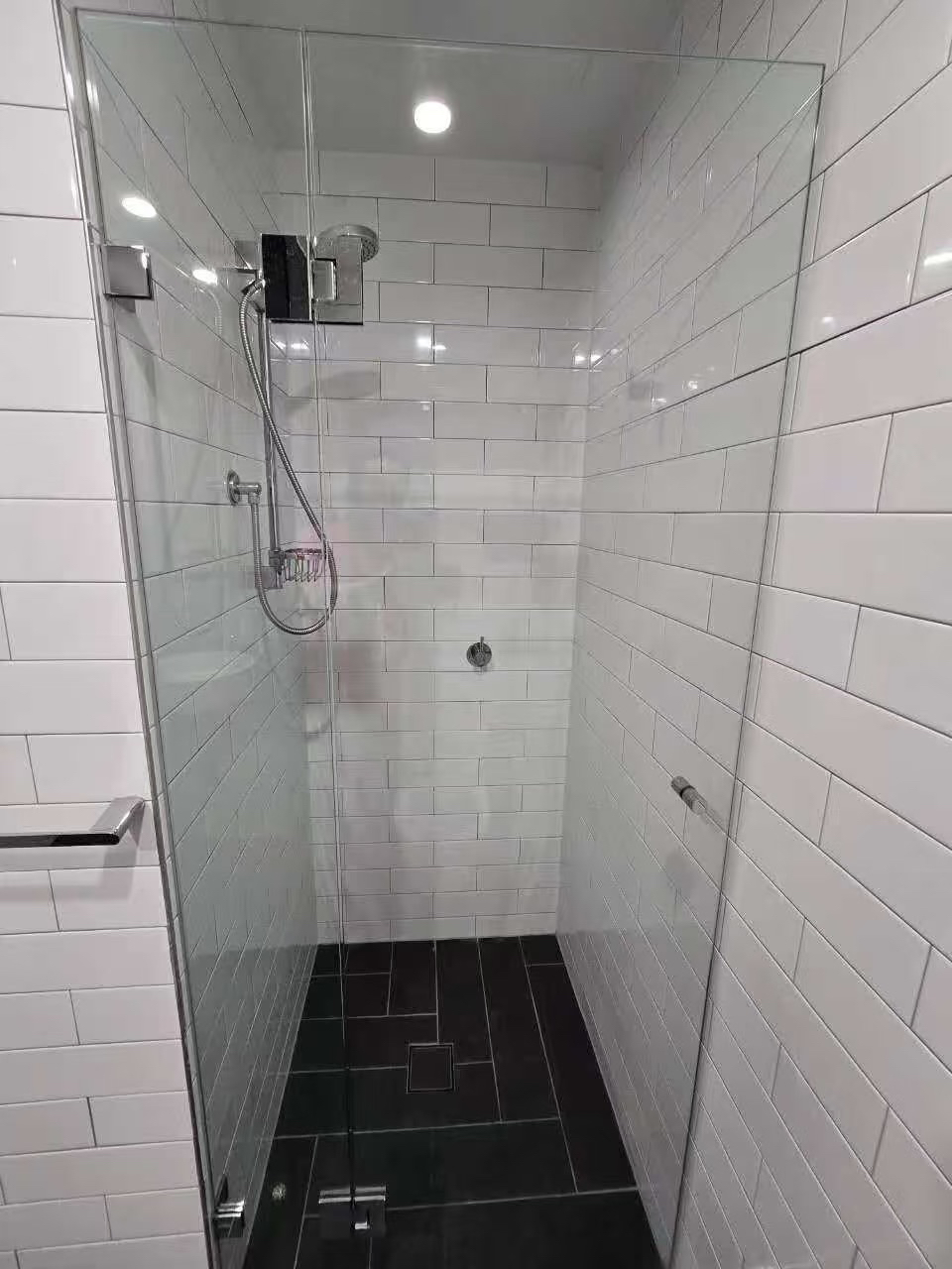 今日珀斯Mascot 悉尼高端公寓9楼朝北厅房便宜出租 Mascot 悉尼高端公寓9楼朝北厅房便宜出租