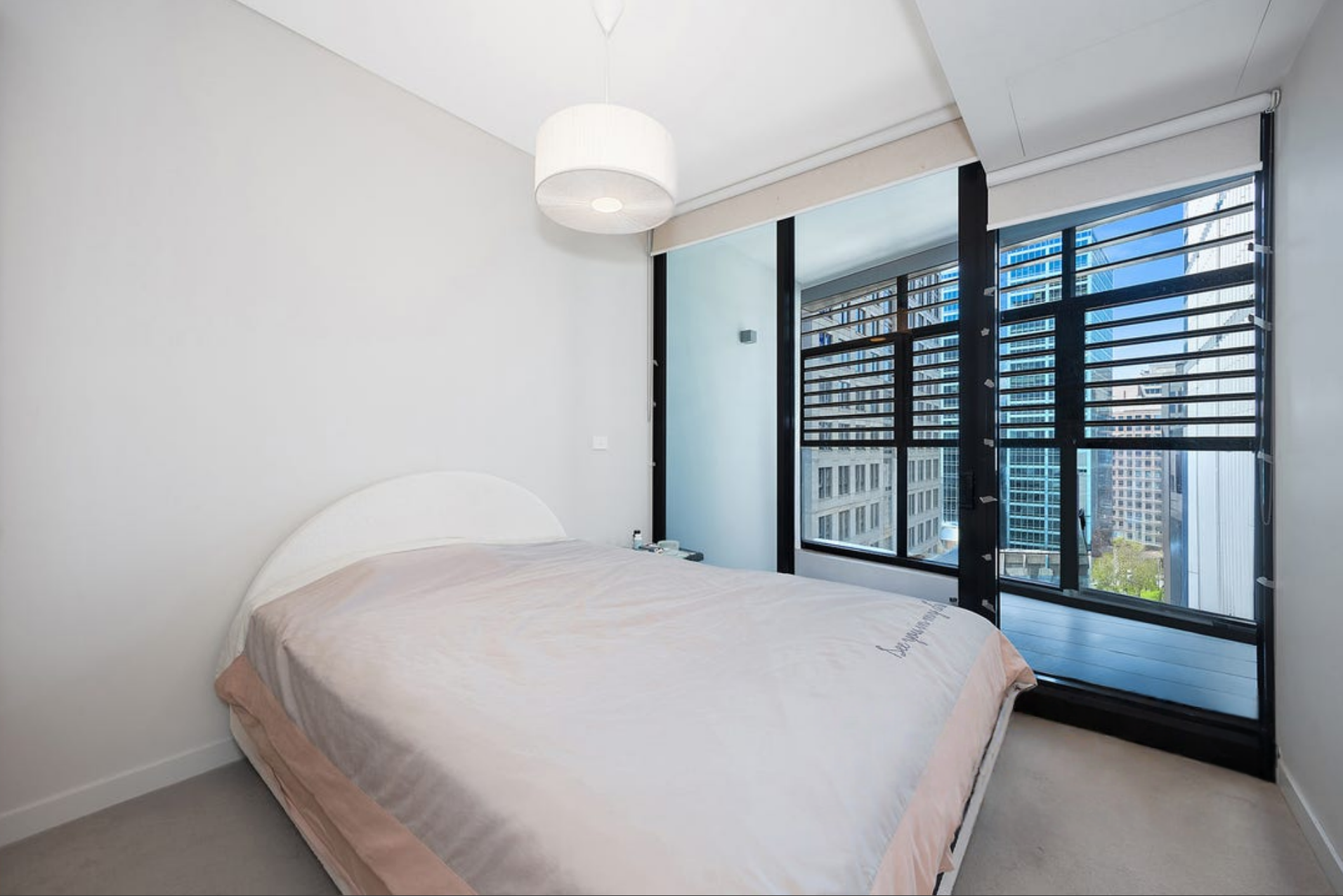 今日珀斯Sydney 悉尼CBD现代高层公寓 优越地段 阳台 便捷生活 Sydney 悉尼CBD现代高层公寓 优越地段 阳台 便捷生活