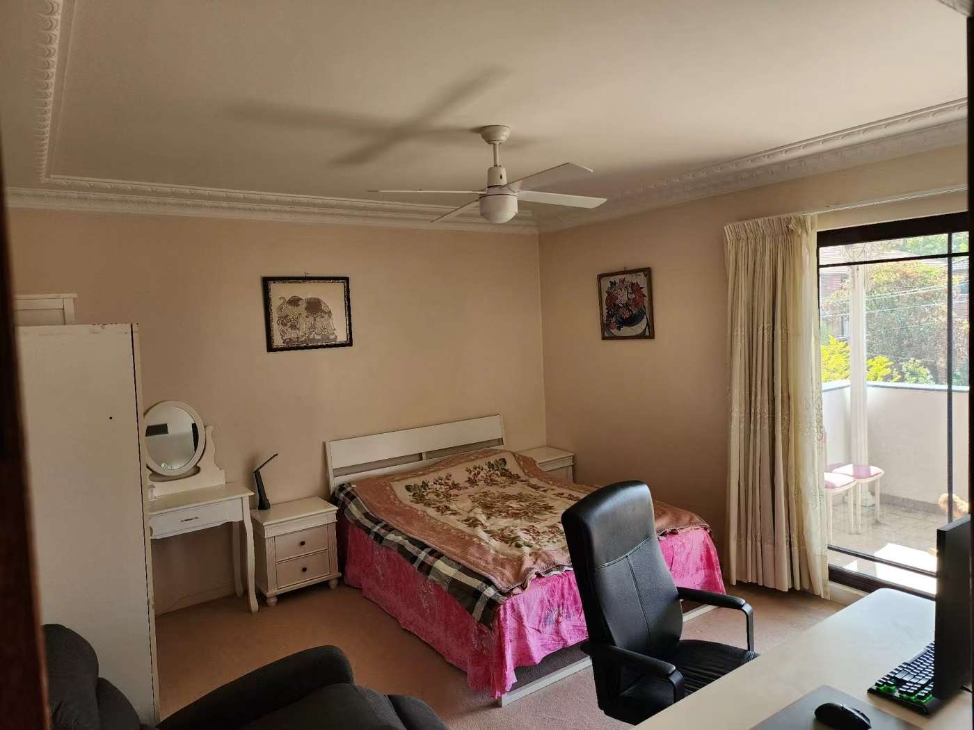 今日珀斯Hurstville 大房招租 玩家国度电脑 低延迟千兆网 家具全 Hurstville 大房招租 玩家国度电脑 低延迟千兆网 家具全