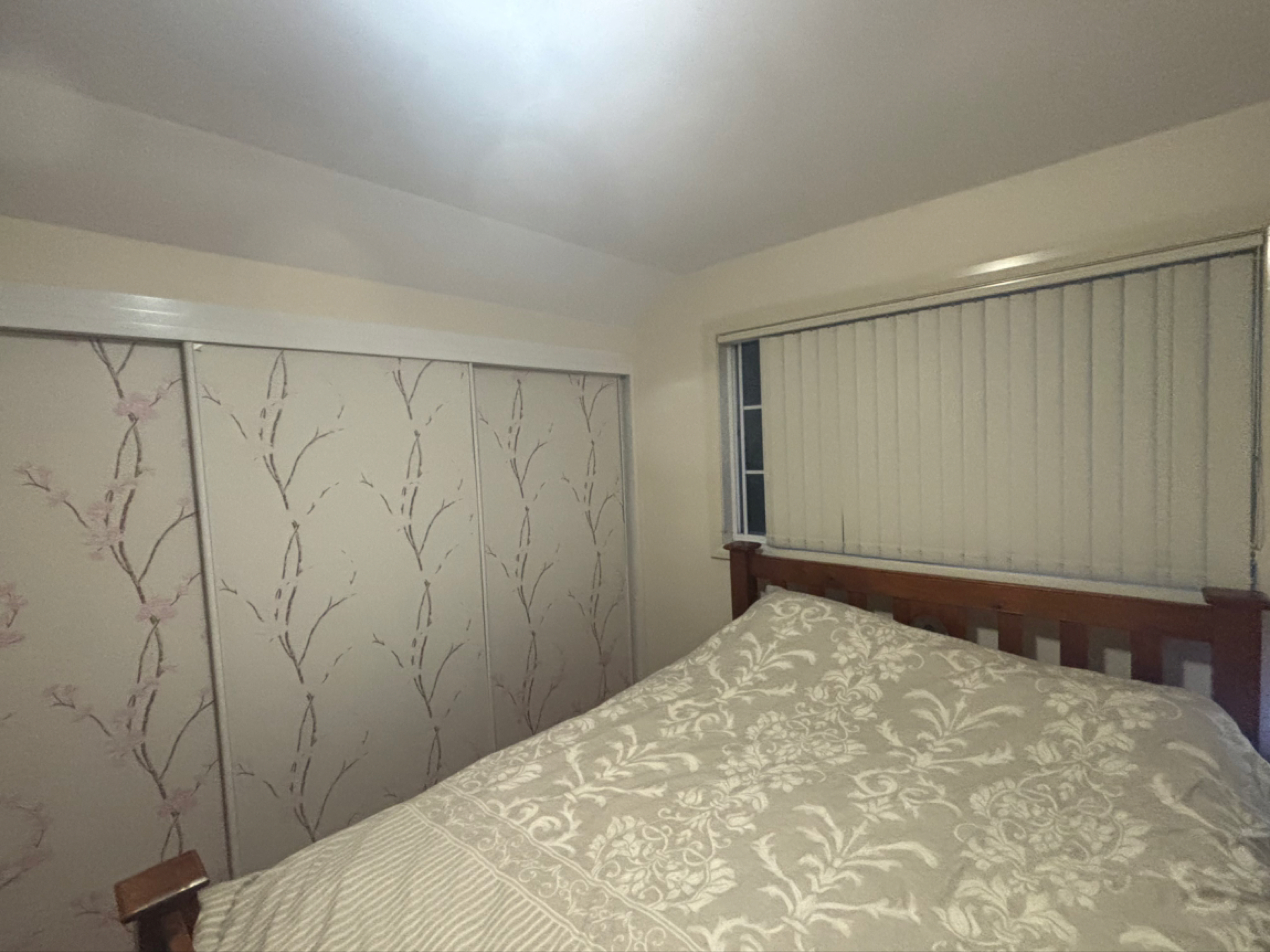 今日珀斯Bankstown townhouse 主人套房招租 Bankstown townhouse 主人套房招租