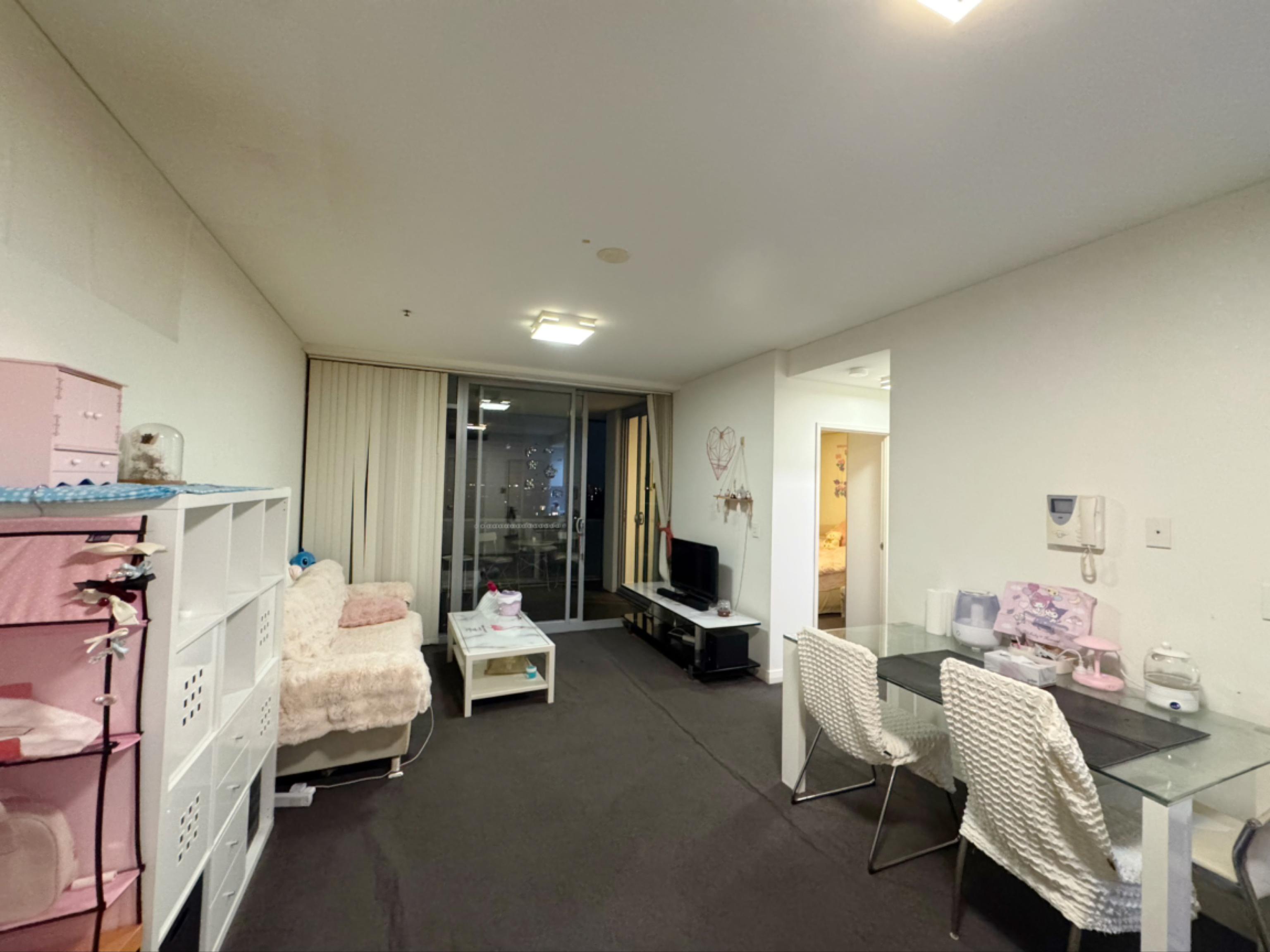 今日珀斯Burwood 短租高层公寓出租一室一厅交通便利设施齐全拎包入住 Burwood 短租高层公寓出租一室一厅交通便利设施齐全拎包入住