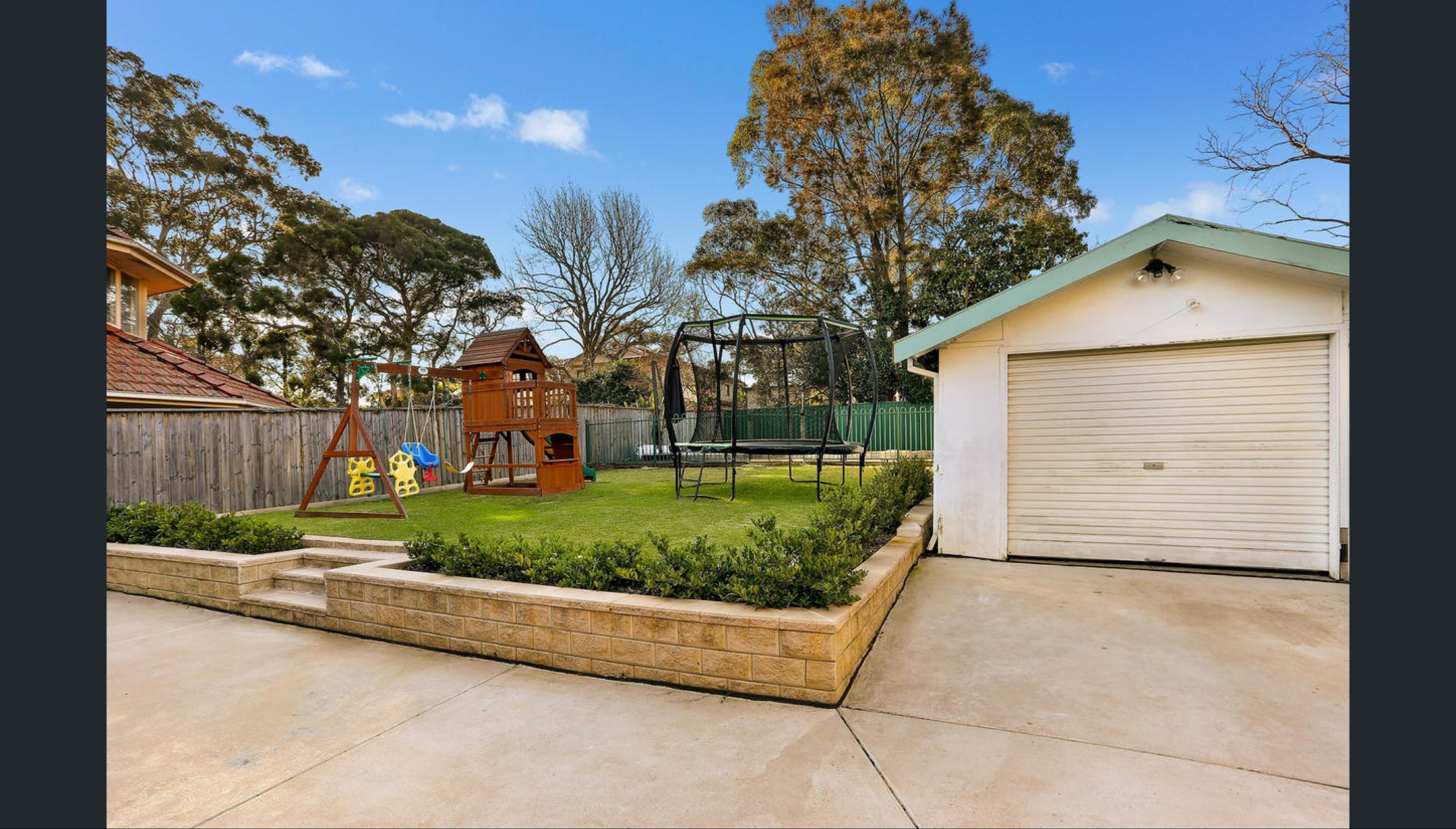 今日珀斯Strathfield House 整租 4房2卫2车位 适合家庭学生上班族合租 Strathfield House 整租 4房2卫2车位 适合家庭学生上班族合租