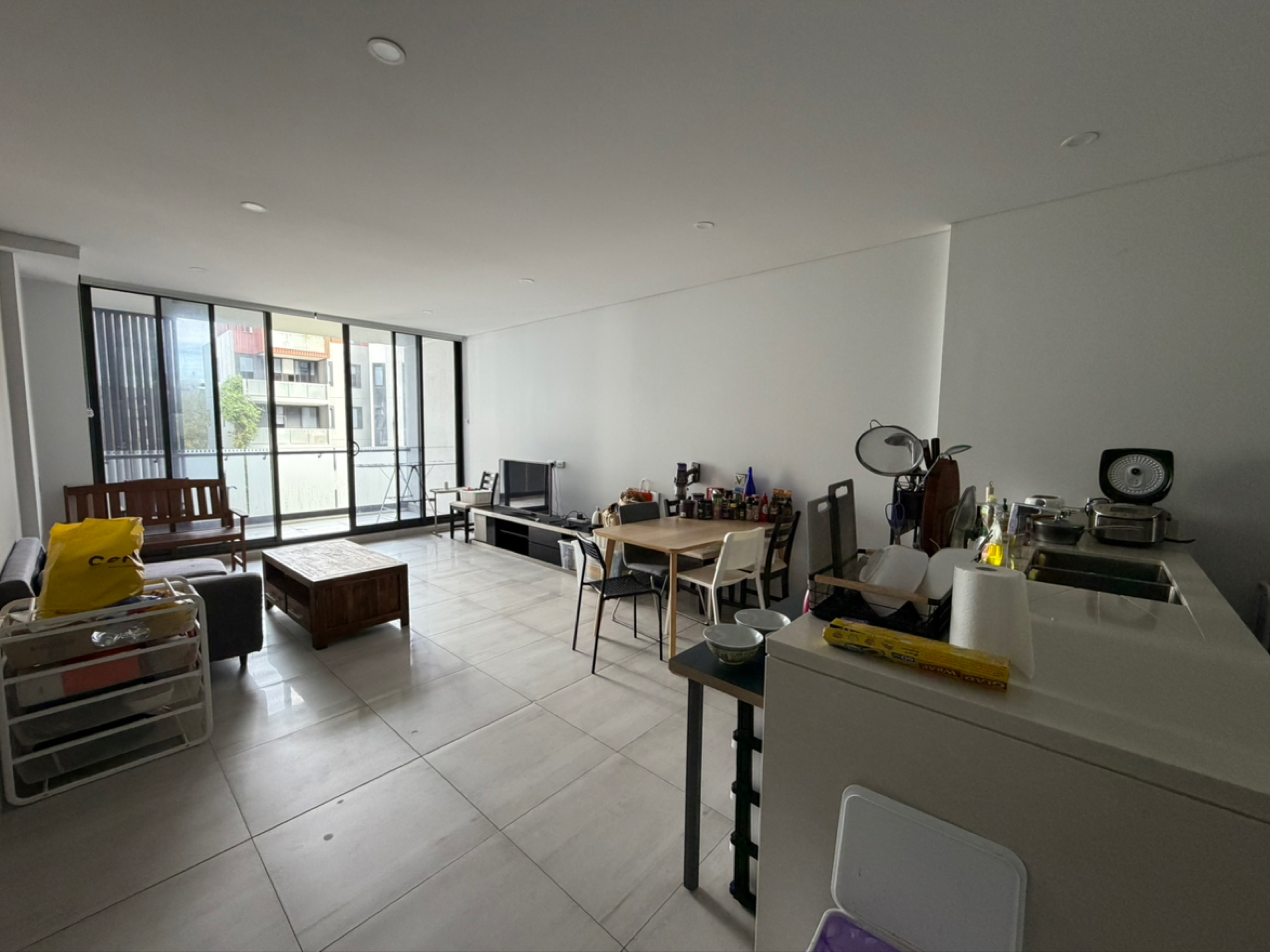 今日珀斯Rosebery 悉尼 Meriton 2B2B副卧带独卫招租 Rosebery 悉尼 Meriton 2B2B副卧带独卫招租