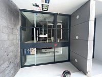 Mascot  安全车位出租 30周