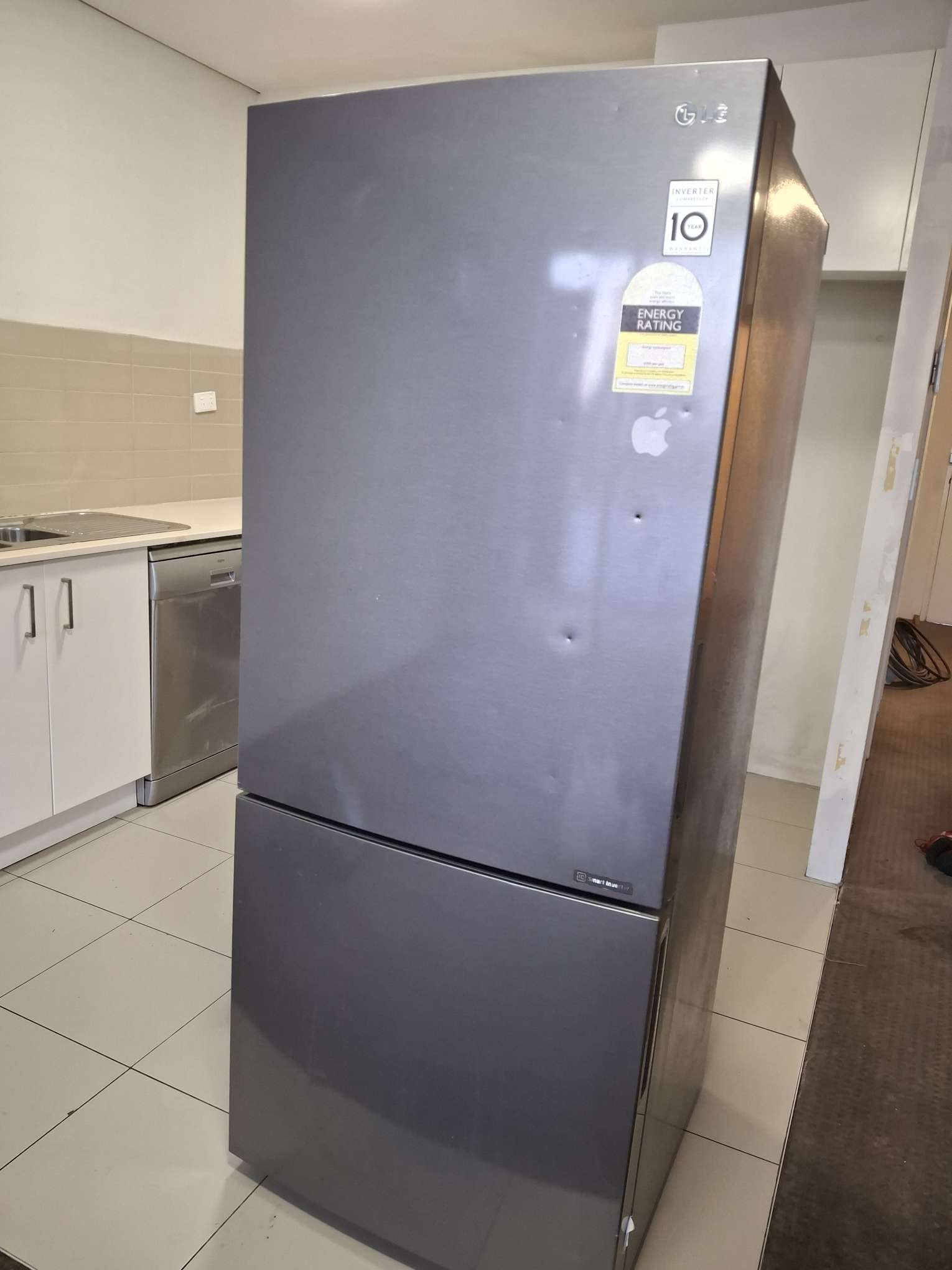 今日珀斯LG 420L Bottom Mount Fridge LG 420L Bottom Mount Fridge