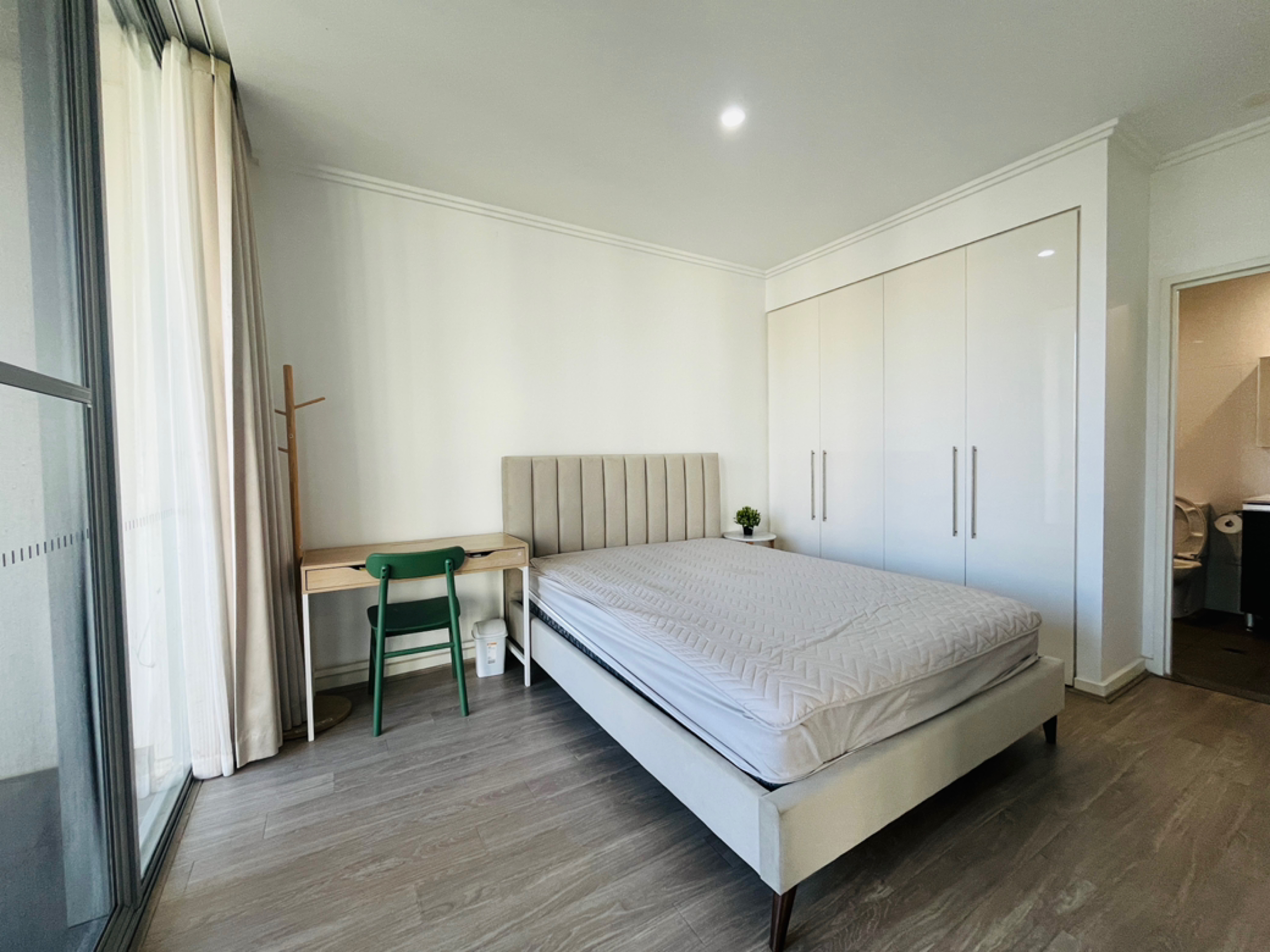 今日墨尔本Rhodes 拎包入住水景2房书房 包家具家电 Rhodes 拎包入住水景2房书房 包家具家电