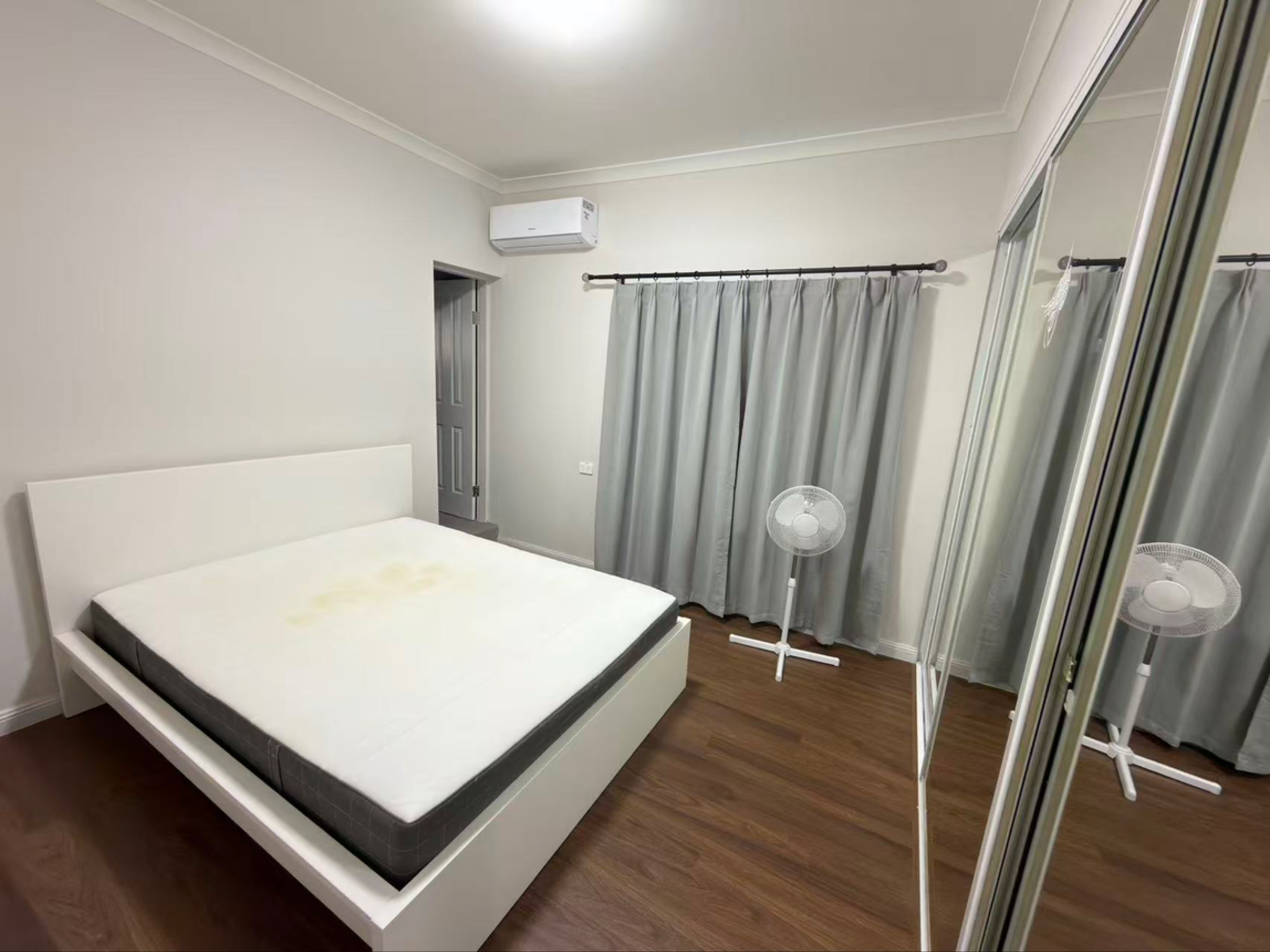 今日墨尔本Merrylands merrylands两间套房出租 Merrylands merrylands两间套房出租
