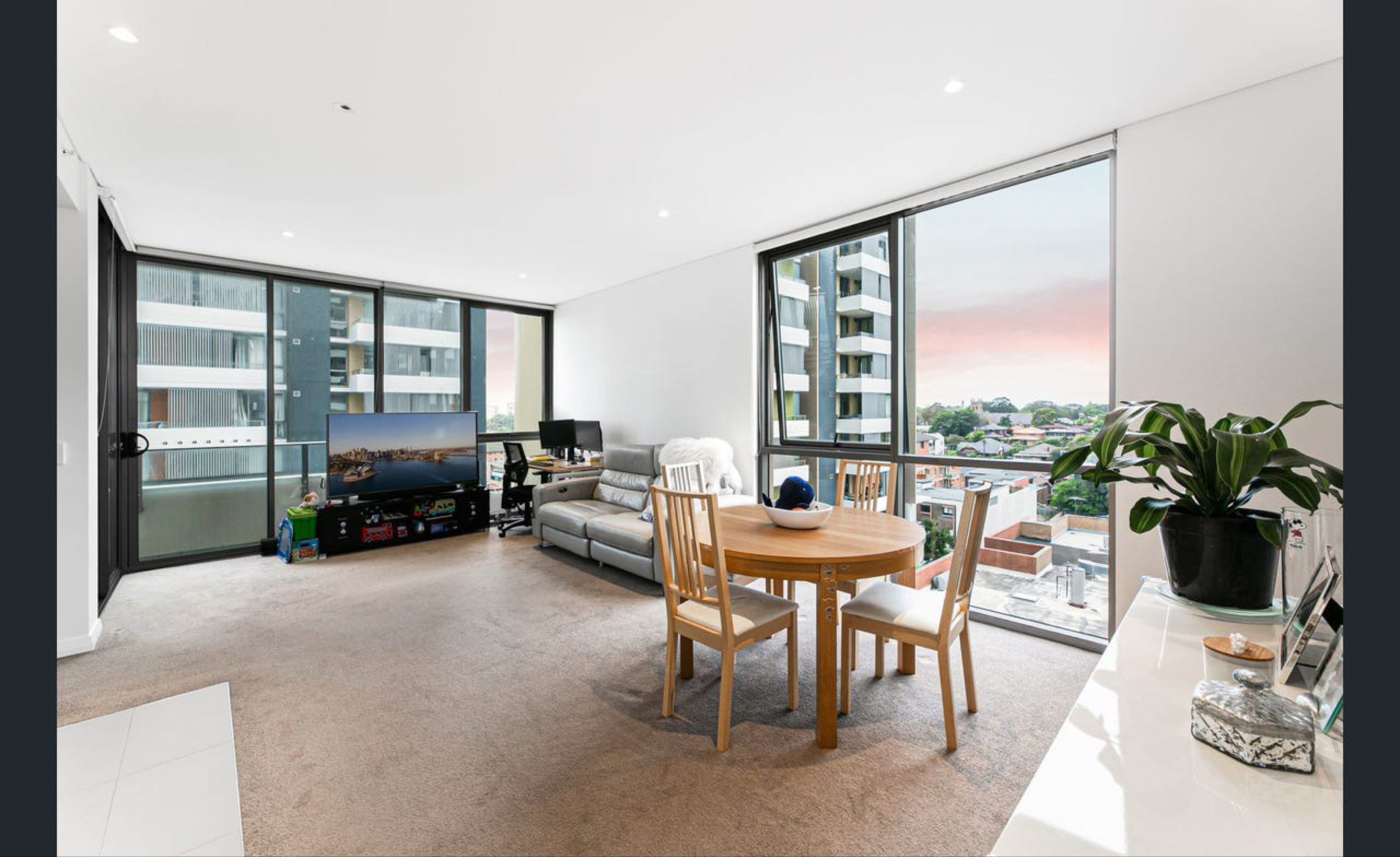 今日珀斯Burwood 现代豪华一房出租 Burwood 现代豪华一房出租