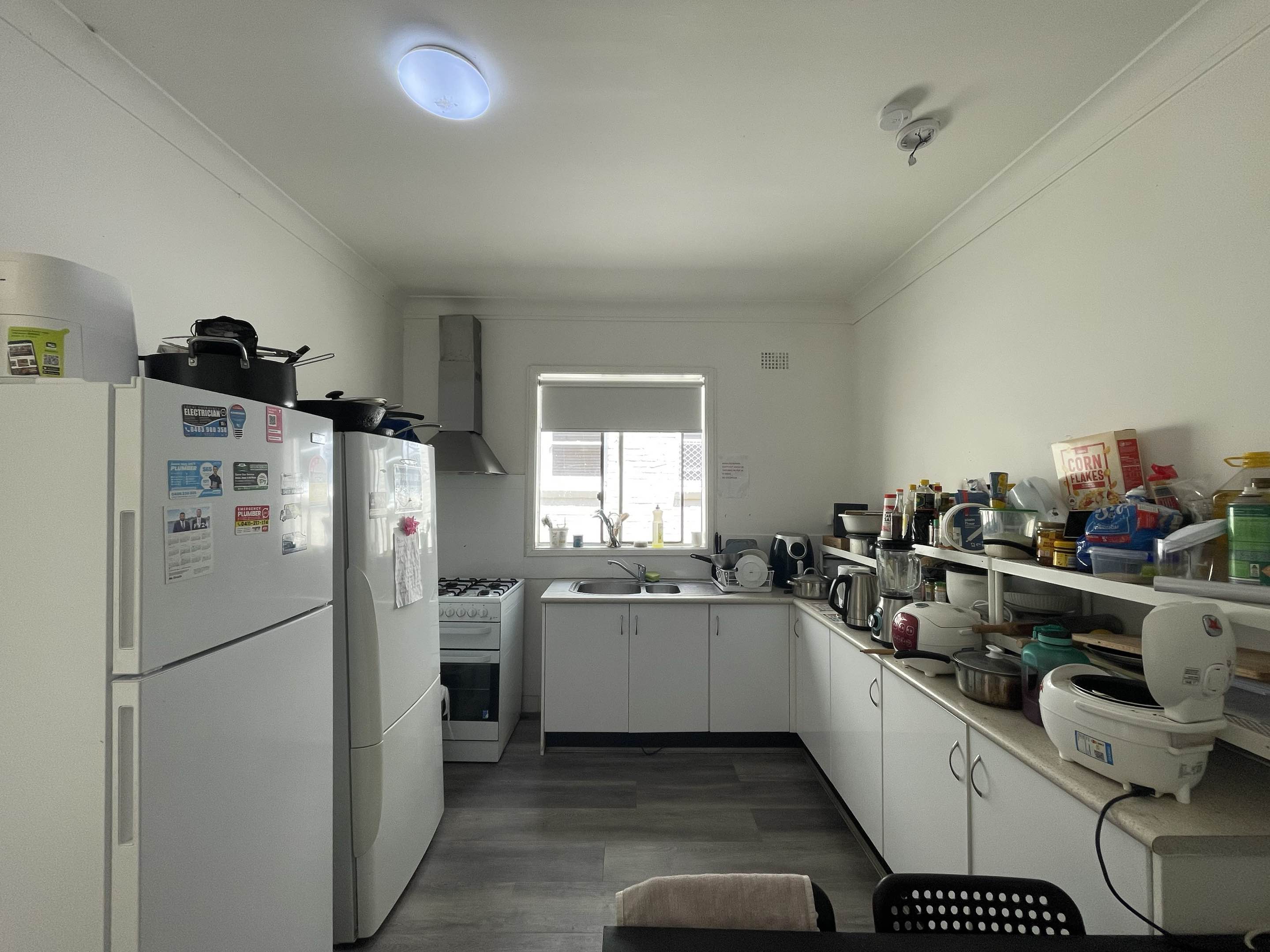 今日珀斯Burwood 单间招租Room 4 短租长租均可 230周 带家具 Burwood 单间招租Room 4 短租长租均可 230周 带家具
