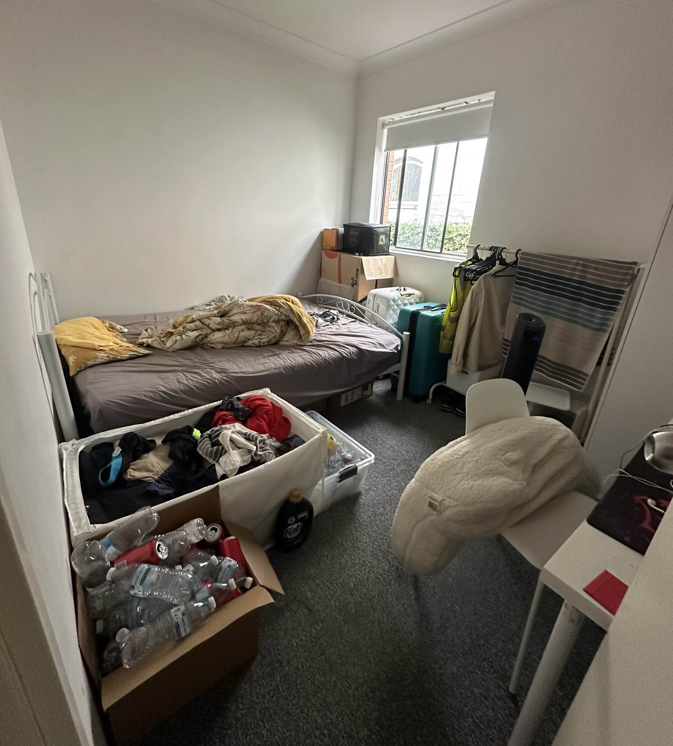 今日珀斯Burwood 单间招租Room 4 短租长租均可 230周 带家具 Burwood 单间招租Room 4 短租长租均可 230周 带家具