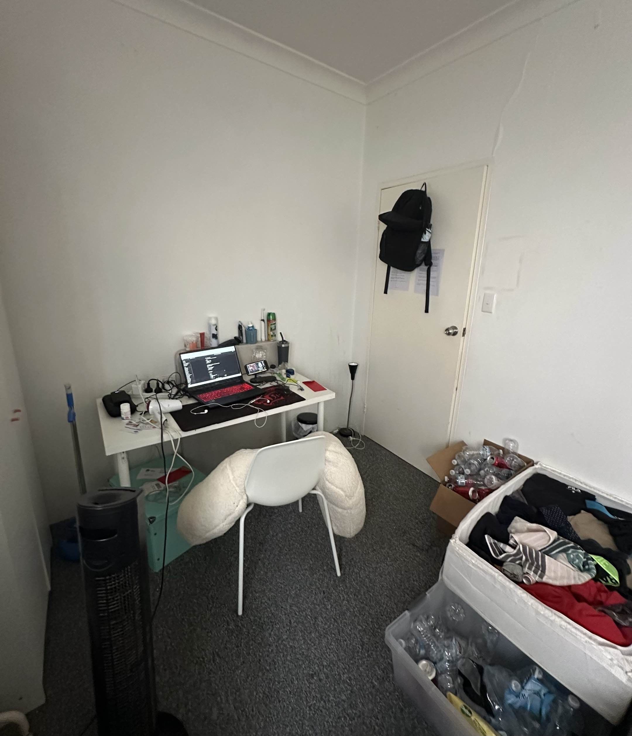今日珀斯Burwood 单间招租Room 4 短租长租均可 230周 带家具 Burwood 单间招租Room 4 短租长租均可 230周 带家具