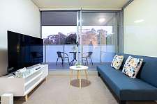 Burwood  2房2卫公寓出租