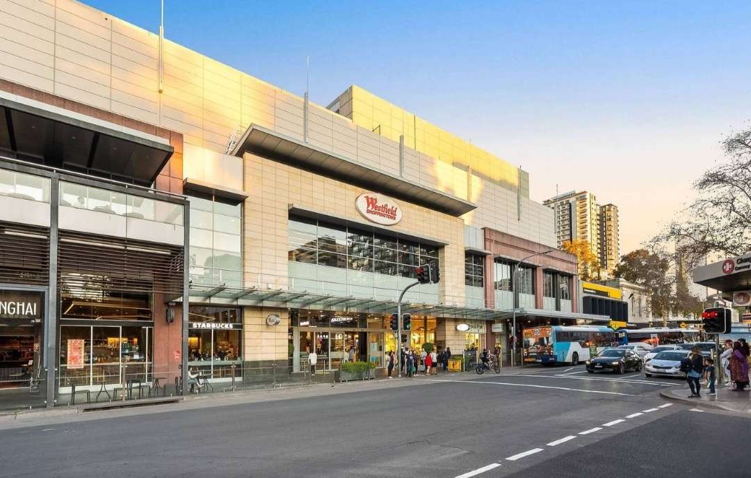 今日中央海岸Burwood 近街静街砖house Burwood 近街静街砖house
